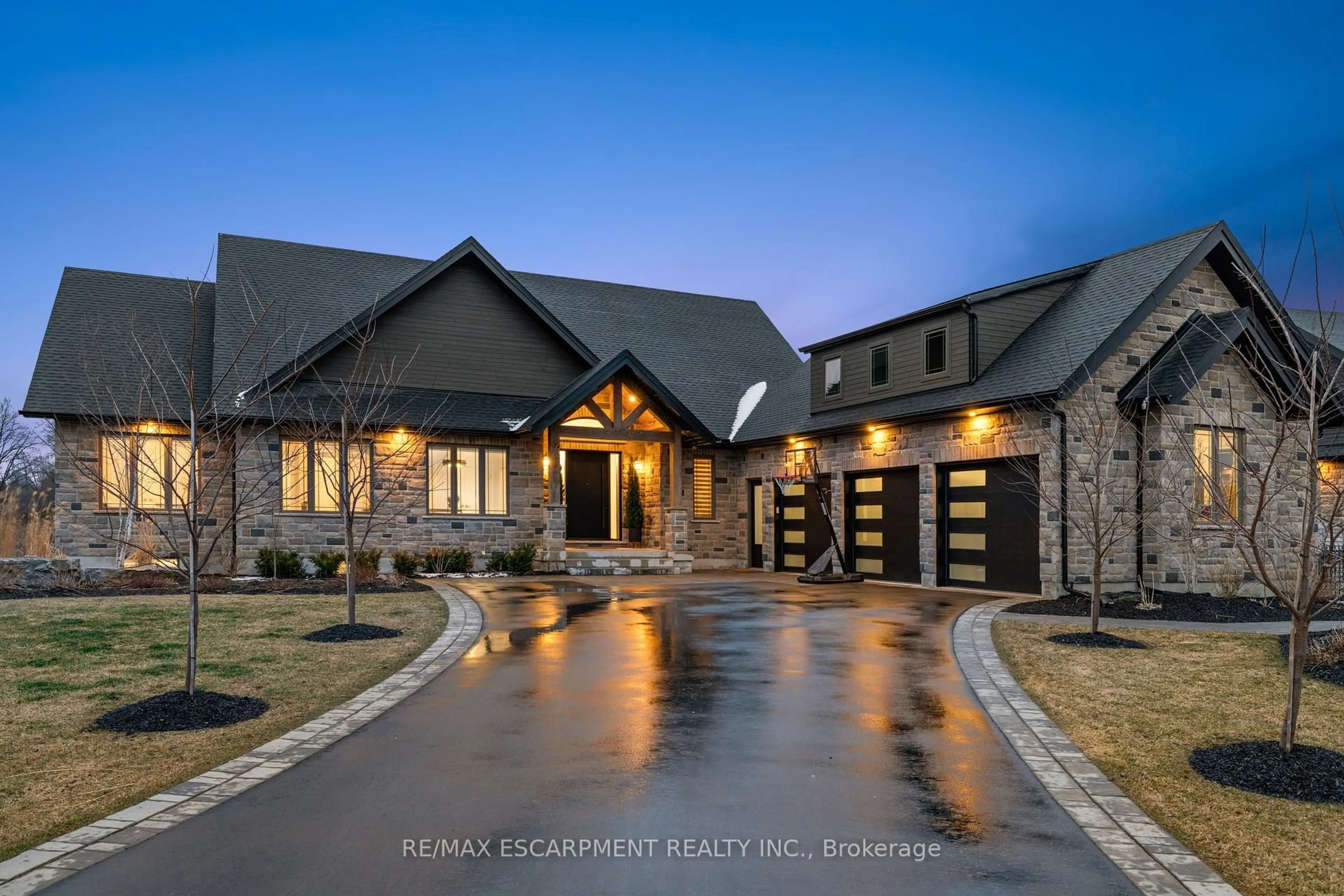 Home with brick exterior material, mountain view for 23 Whitcombe Way, Puslinch Ontario N0B 2C0