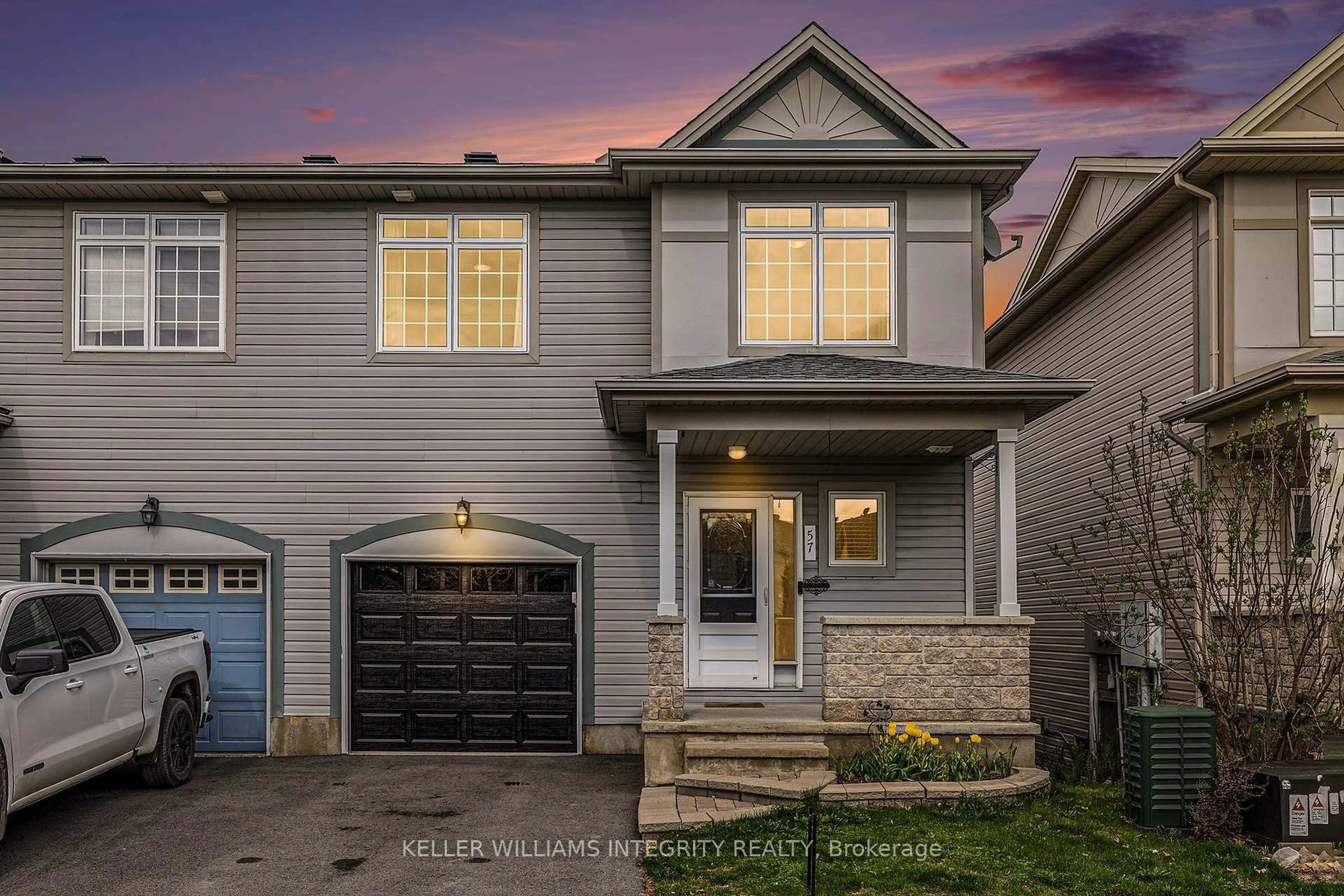 Home with vinyl exterior material, street for 57 Village Walk Private, Manotick Ontario K4M 1L1