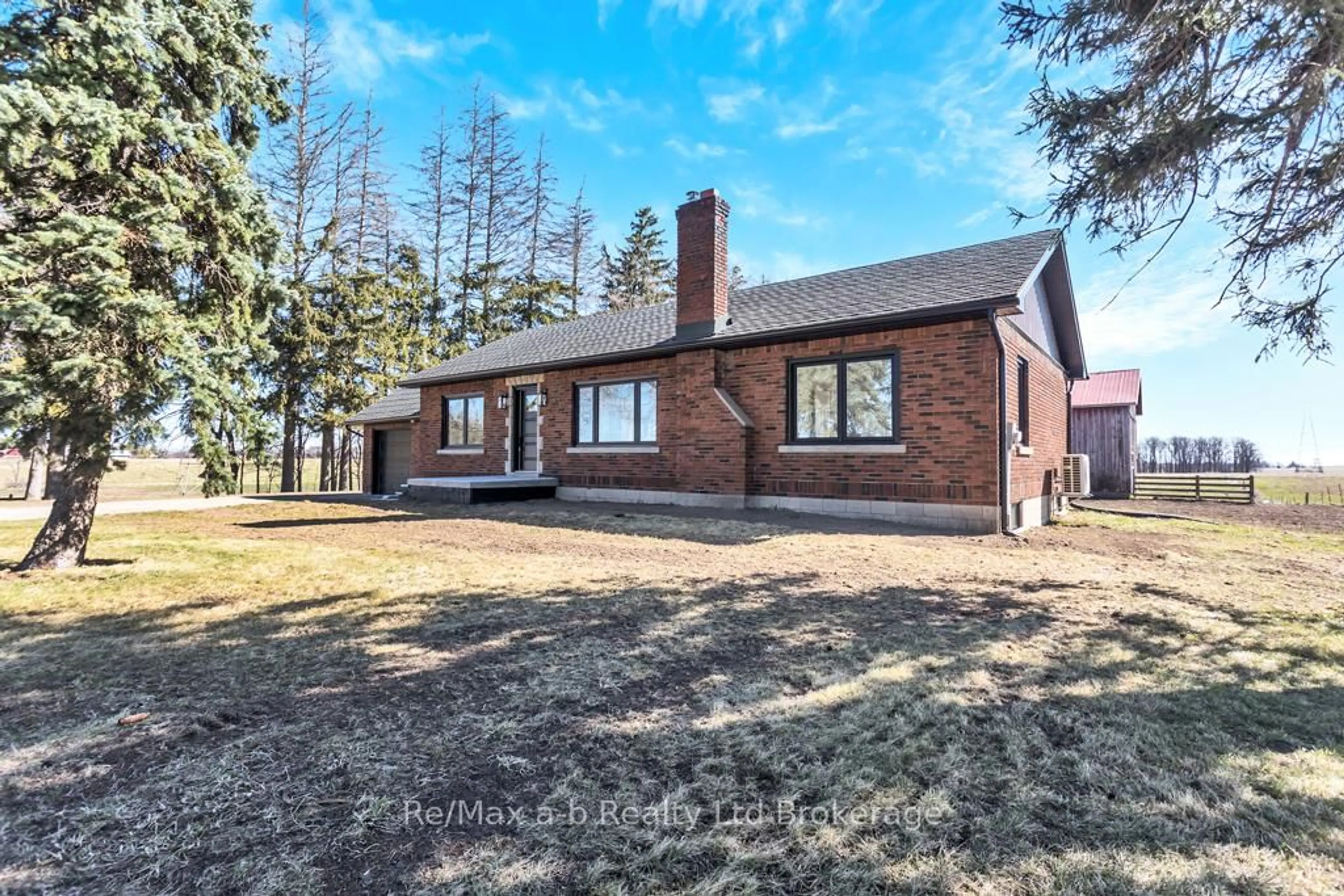 A pic from outside/outdoor area/front of a property/back of a property/a pic from drone, unknown for 773624 Hwy 59 Rr#1 N/A, Norwich Ontario N0J 1P0