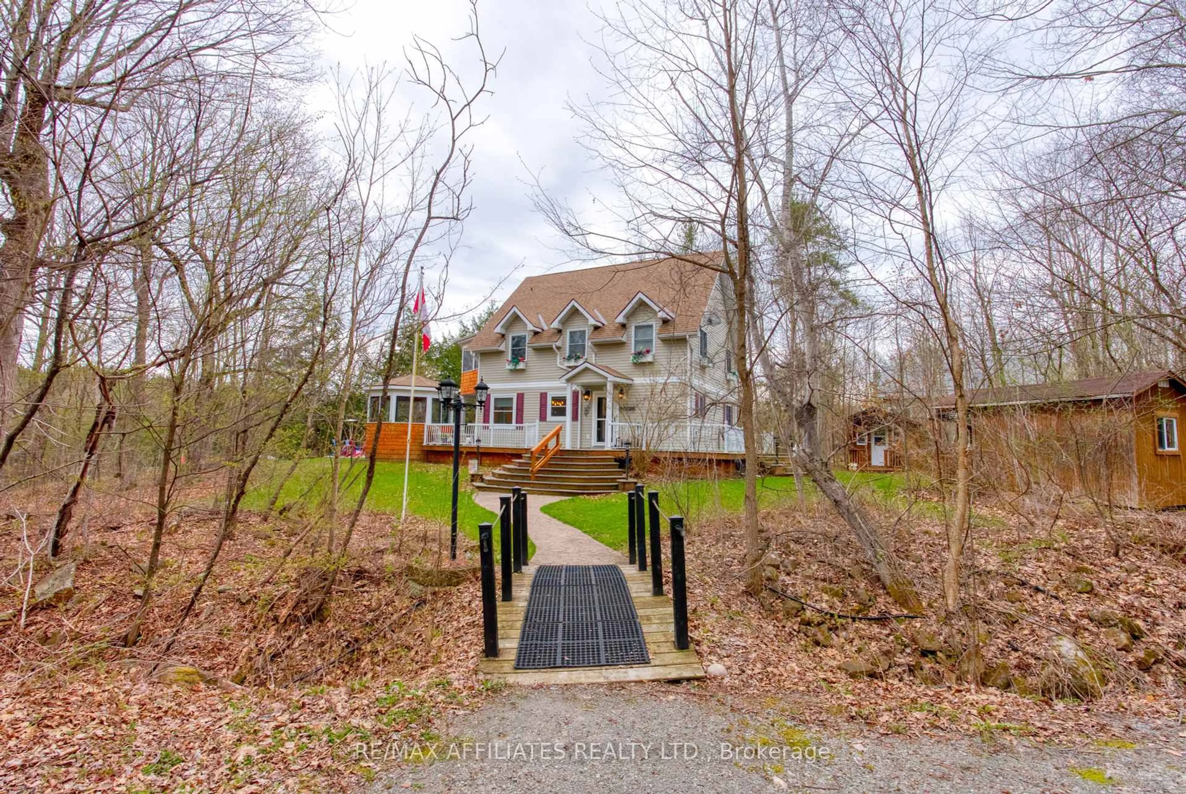 A pic from outside/outdoor area/front of a property/back of a property/a pic from drone, unknown for 133 Swan Lane, Rideau Lakes Ontario K0G 1V0