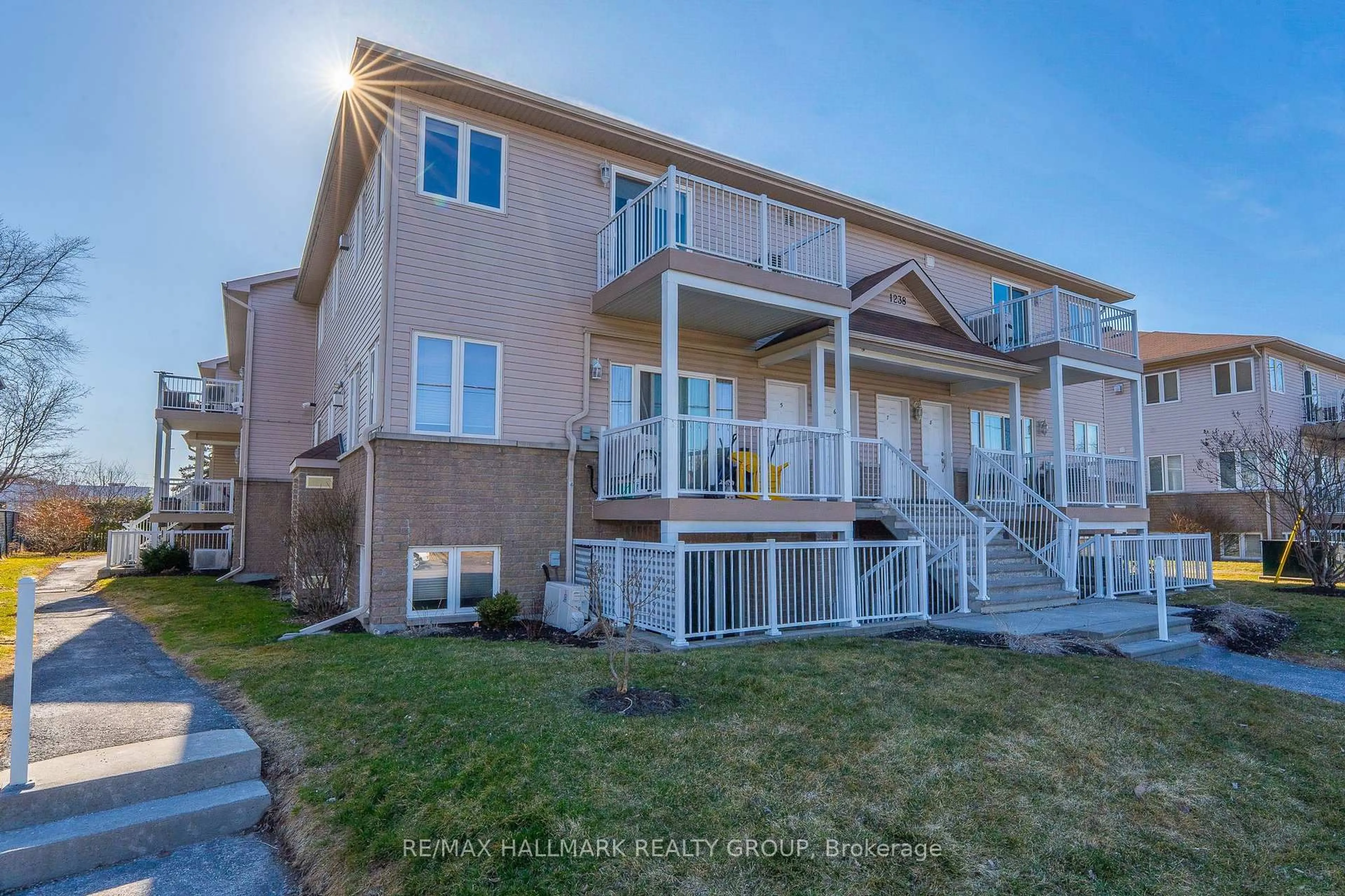 Unknown for 1238 Marenger St #6, Ottawa Ontario K1C 1S2