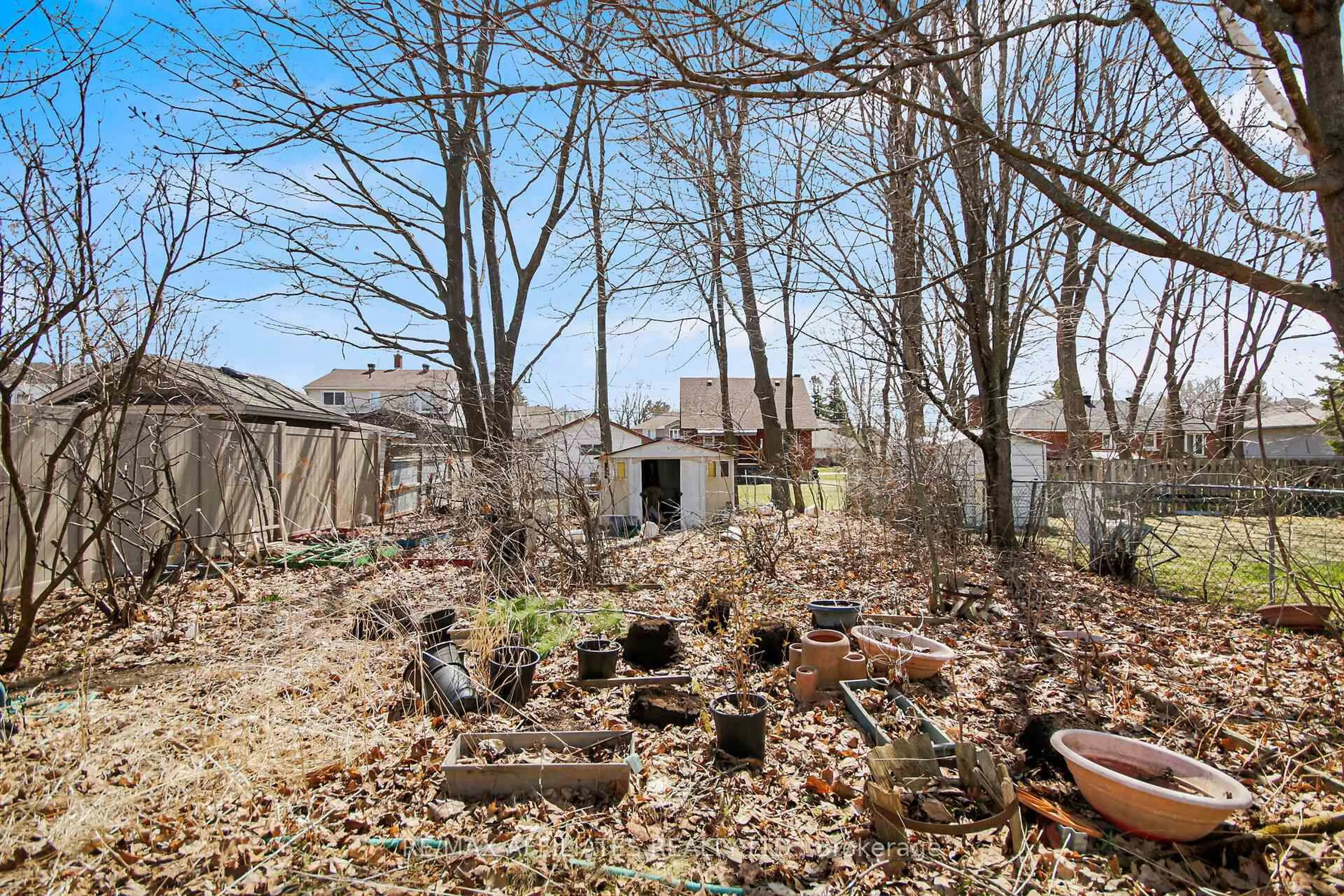 Patio, forest/trees view for 32A Ashburn Dr, Ottawa Ontario K2E 6N3