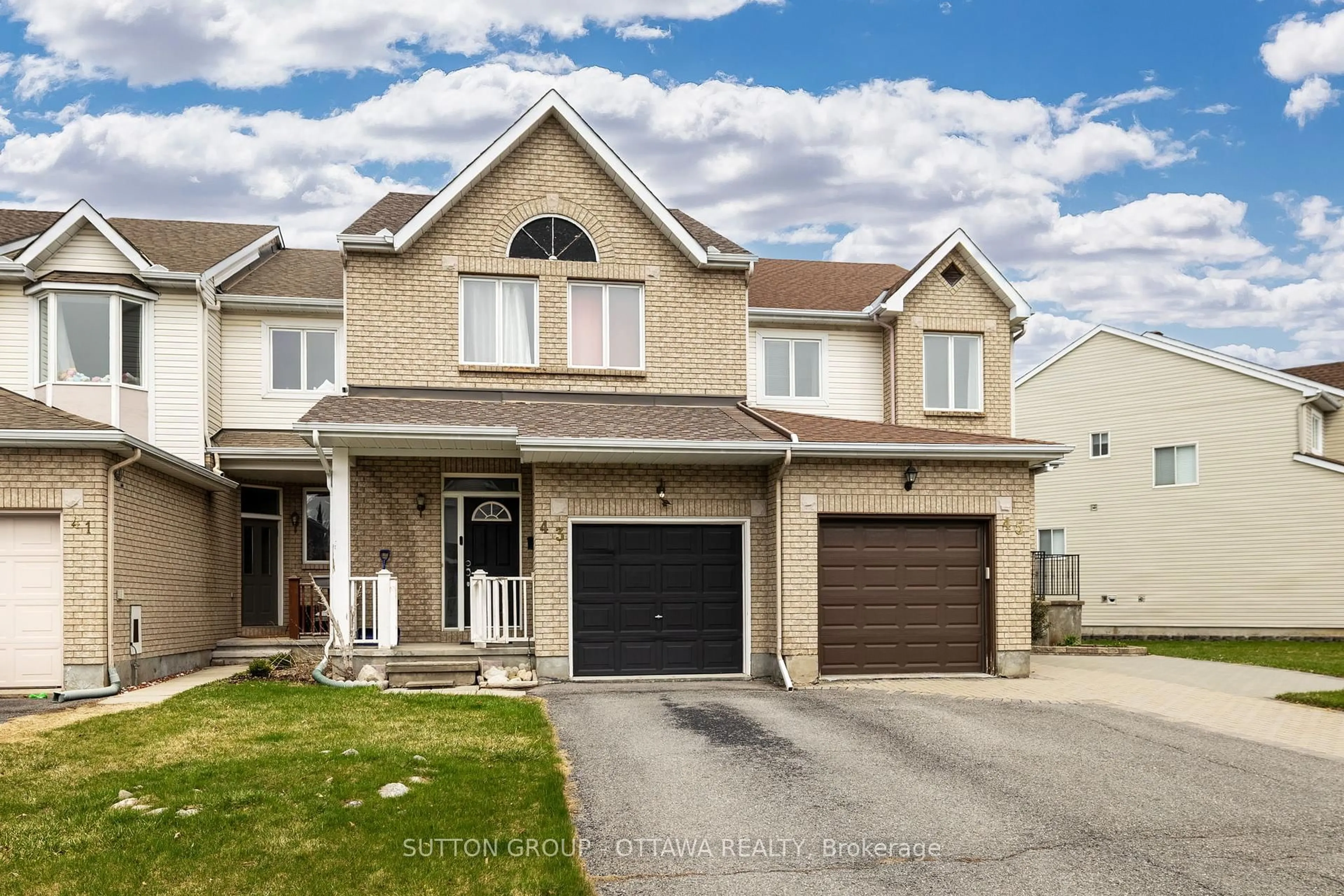 Unknown for 45 Redpath Dr, Ottawa Ontario K2G 6E4