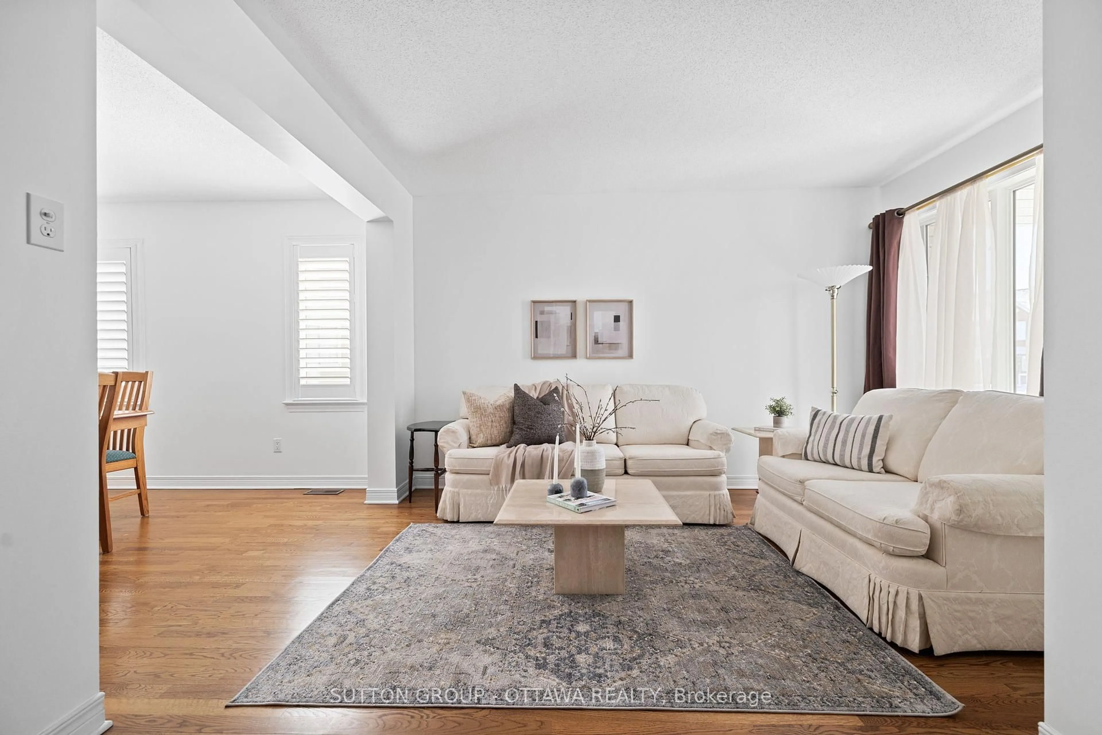 Living room with furniture, unknown for 45 Redpath Dr, Ottawa Ontario K2G 6E4