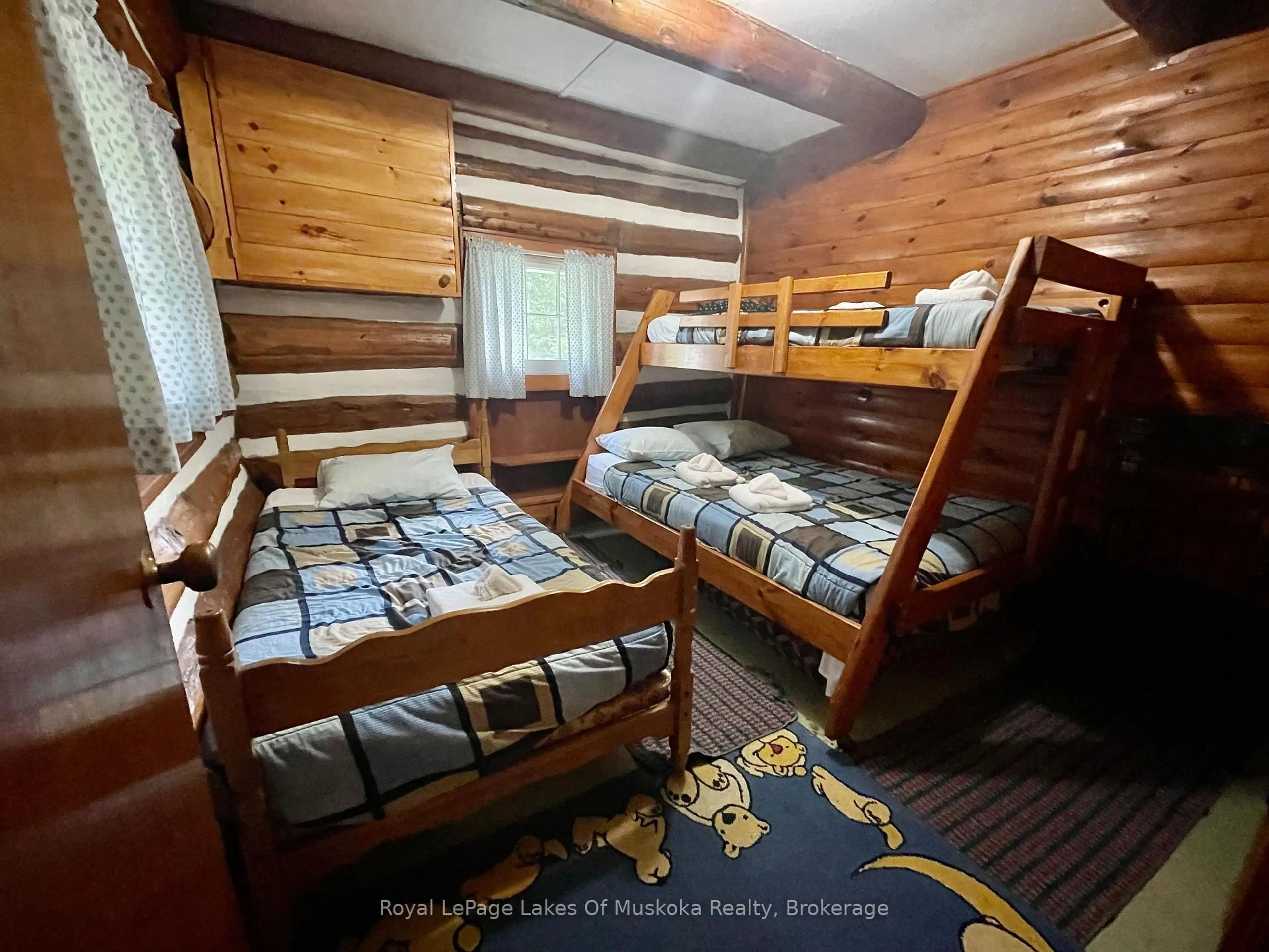 A pic of a room for 1341 BILLIE BEAR Rd #5, Lake of Bays Ontario P1H 2J6