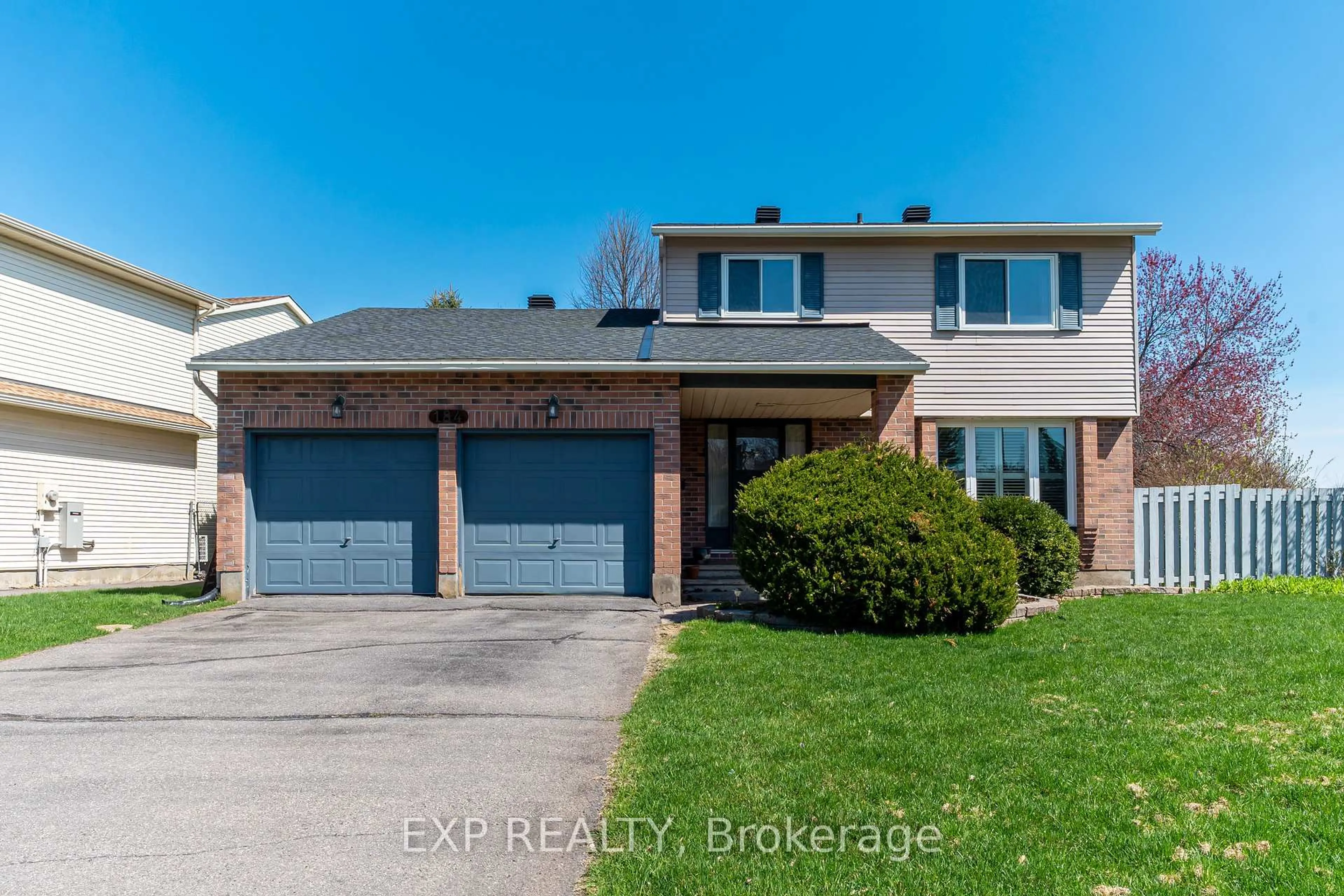Home with brick exterior material, street for 184 Des Pins Pl, Ottawa Ontario K1E 2T5