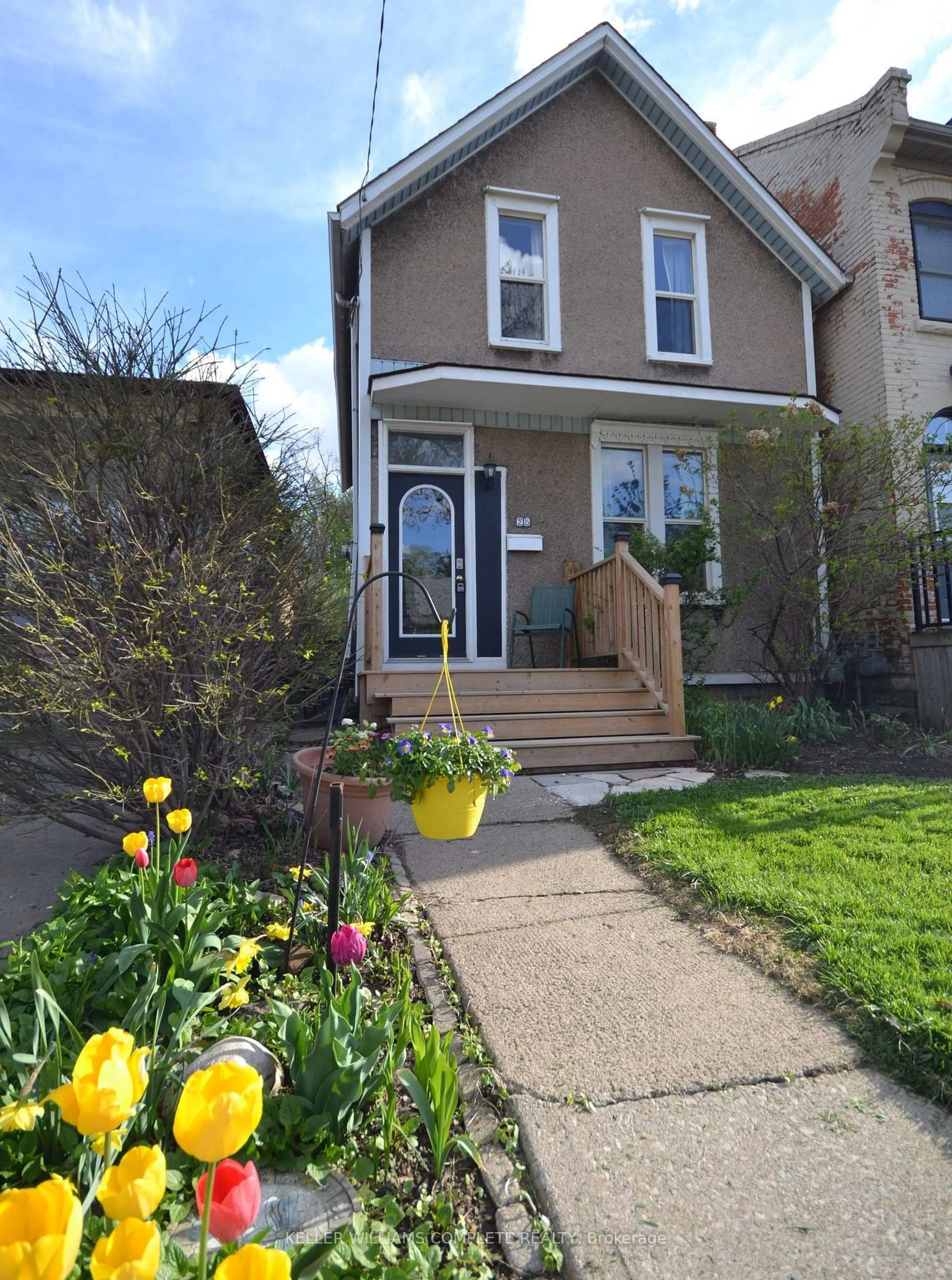 Unknown for 25 Chatham St, Hamilton Ontario L8P 2B3