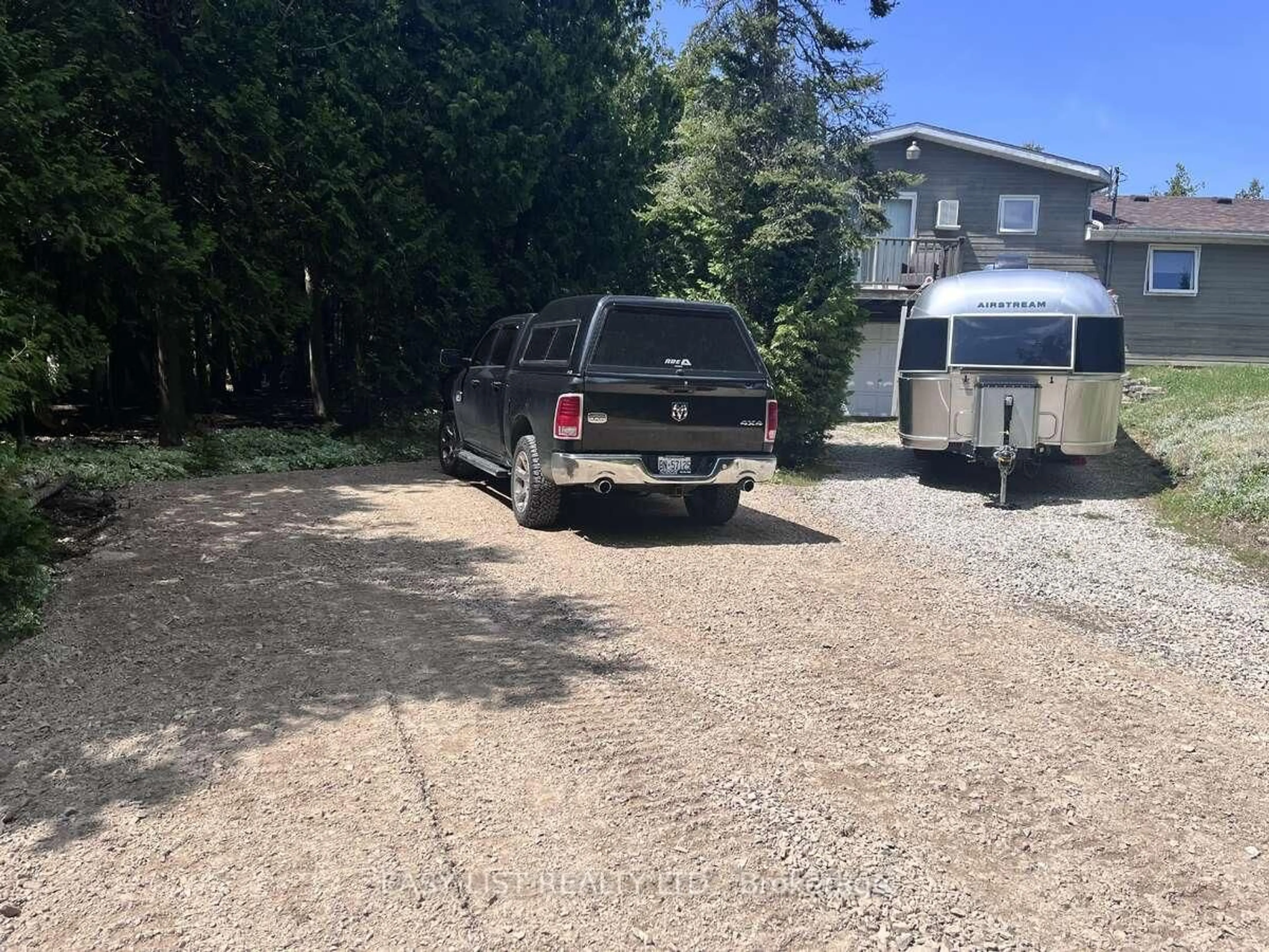 Parking for 62 Zorra Dr, Northern Bruce Peninsula Ontario N0H 2R0