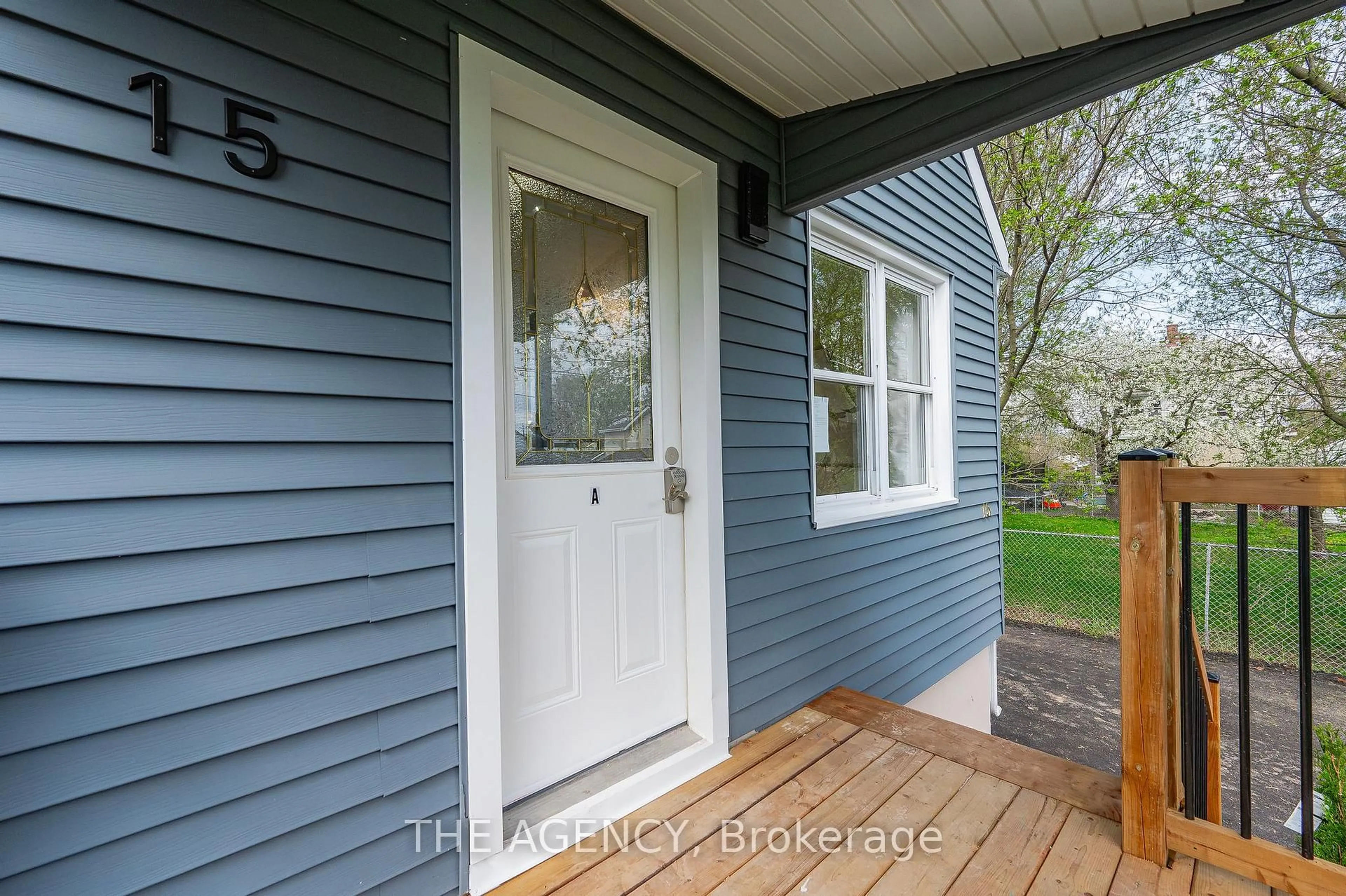Unknown for 15 McCain St, Port Colborne Ontario L3K 3P7