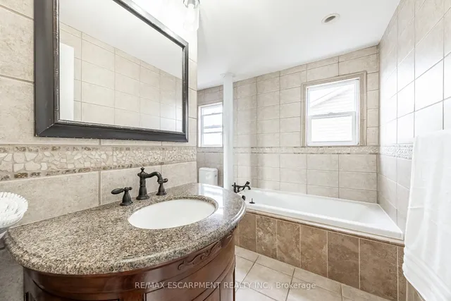 Additional property image - 680 Rexford Dr