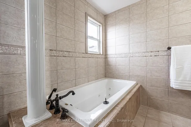 Additional property image - 680 Rexford Dr