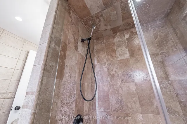 Additional property image - 680 Rexford Dr
