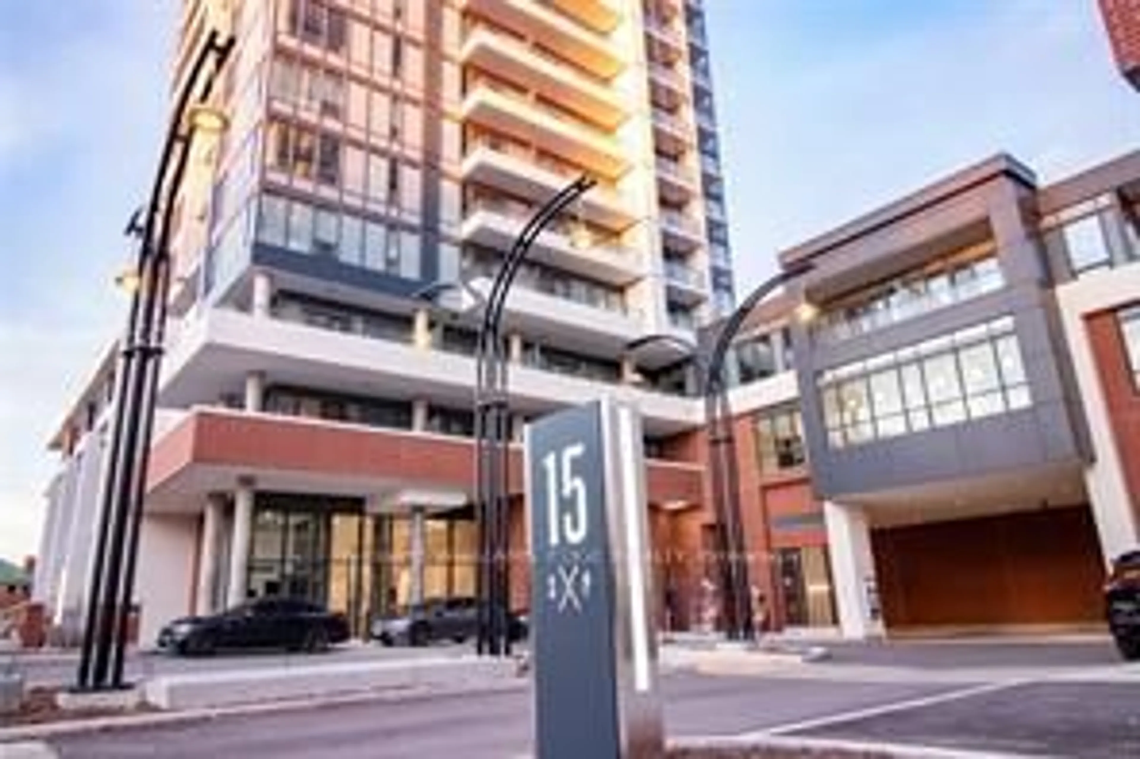 Indoor foyer for 15 Wellington St #1105, Kitchener Ontario N2G 0E4