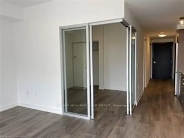 Additional property image - 15 Wellington St Unit 1105