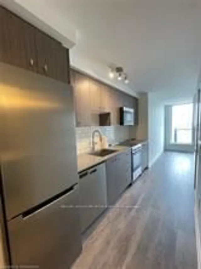 Additional property image - 15 Wellington St Unit 1105