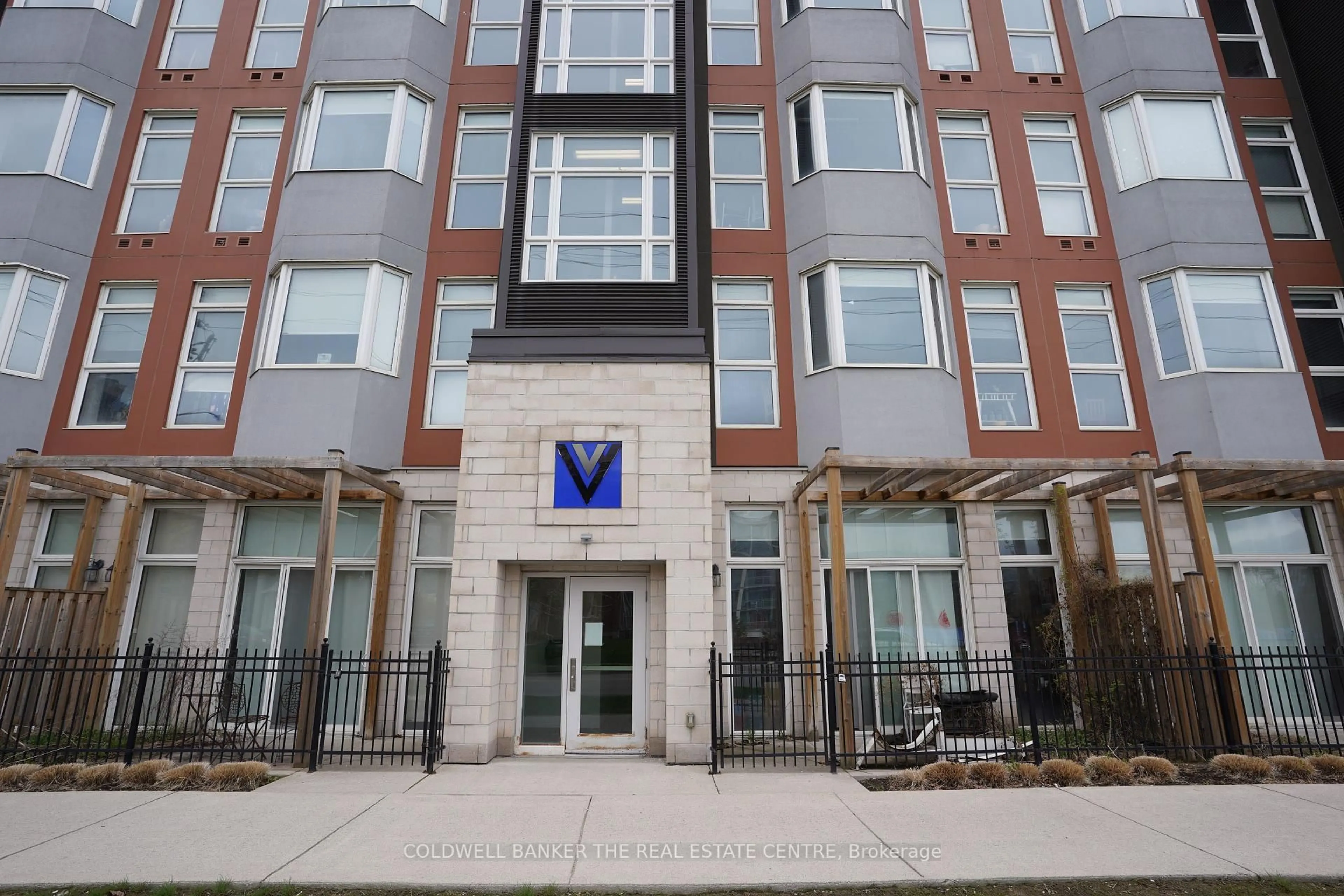 Unknown for 253 Albert St #113, Waterloo Ontario N2L 3T7