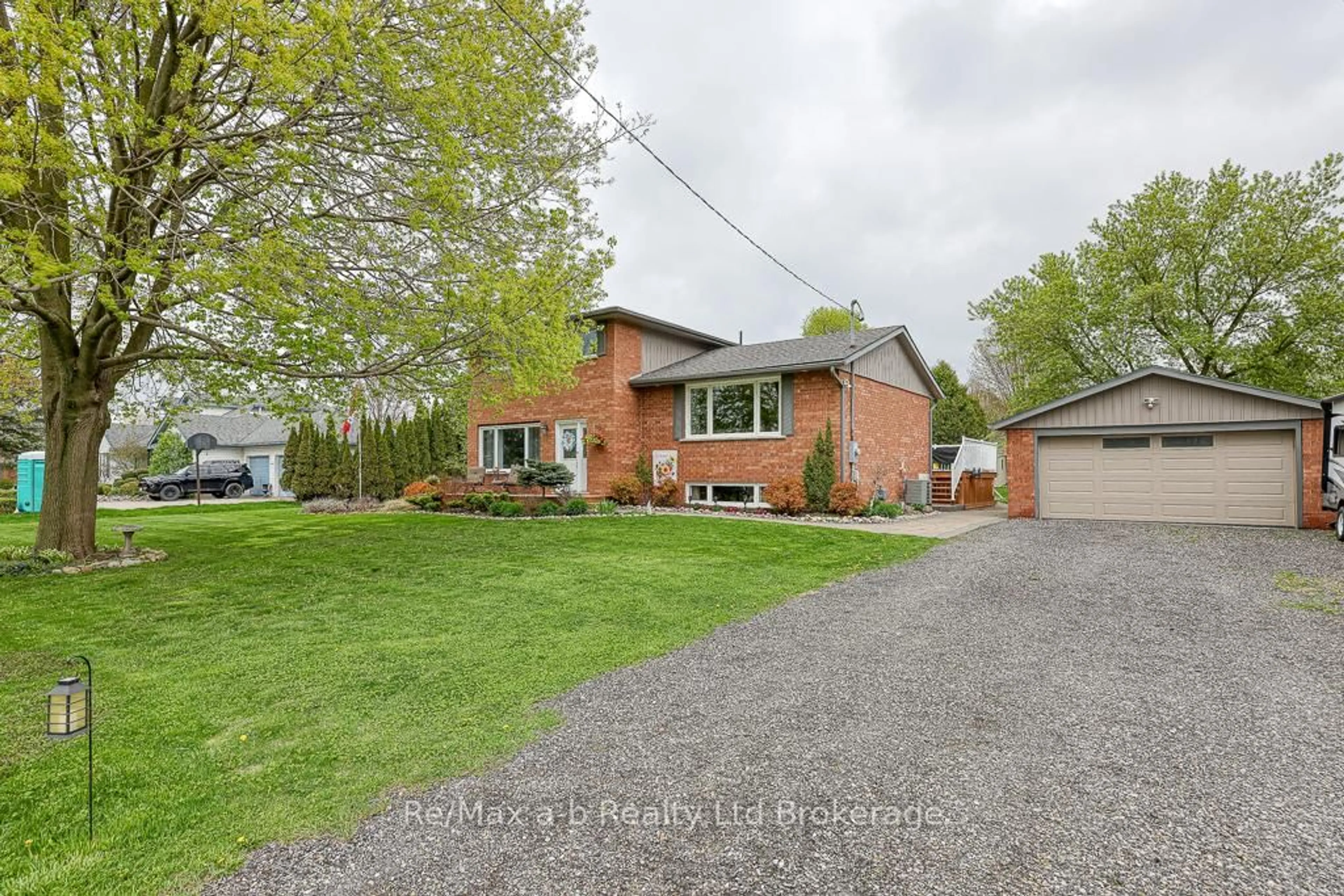 A pic from outside/outdoor area/front of a property/back of a property/a pic from drone, street for 584414 Beachville Rd, South-West Oxford Ontario N0A 1A0