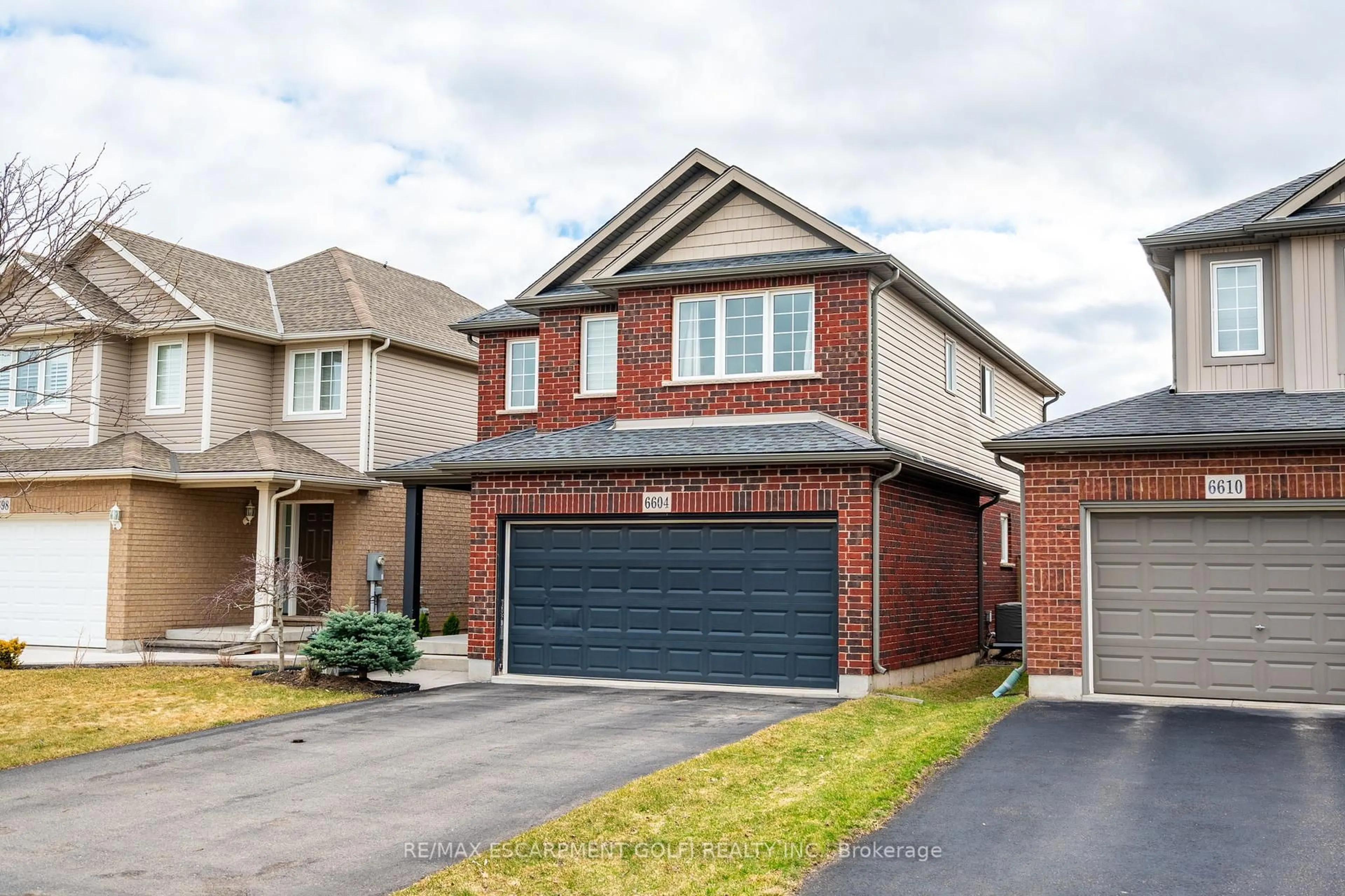 Home with brick exterior material, street for 6604 Mary Dr, Niagara Falls Ontario L2H 0B5