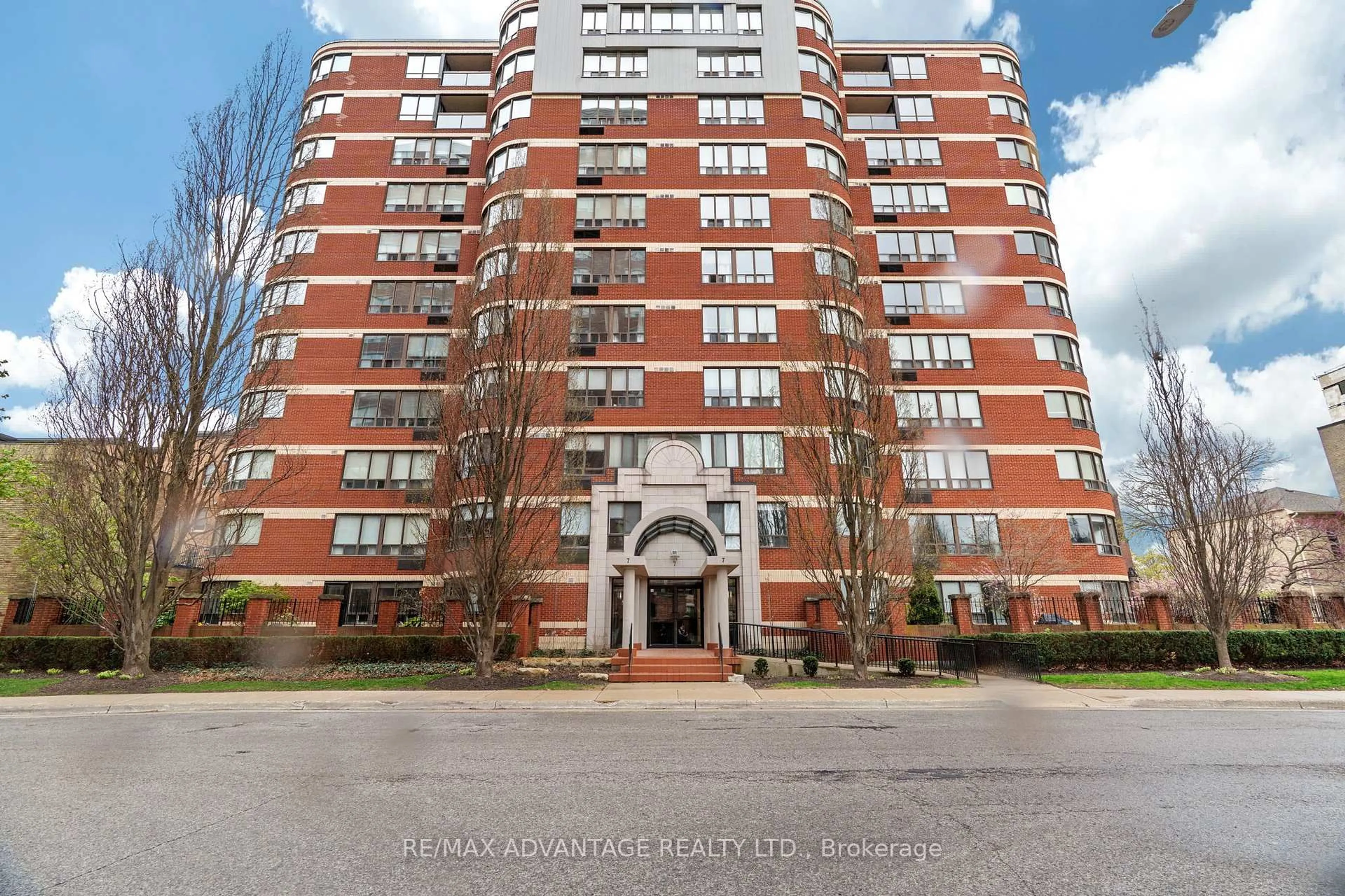 Unknown for 7 Picton St #704, London East Ontario N6B 3N7