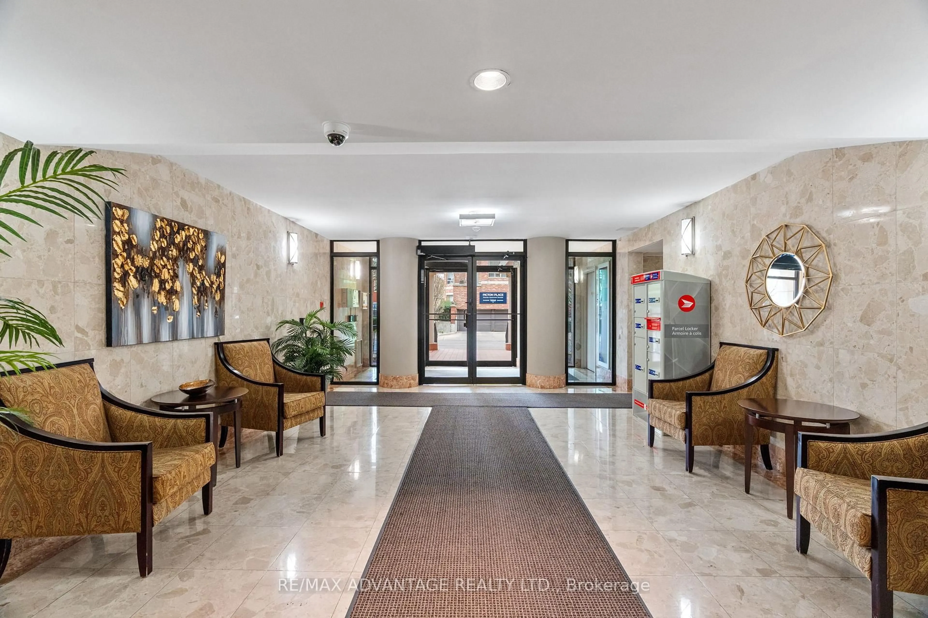 Lobby for 7 Picton St #704, London East Ontario N6B 3N7