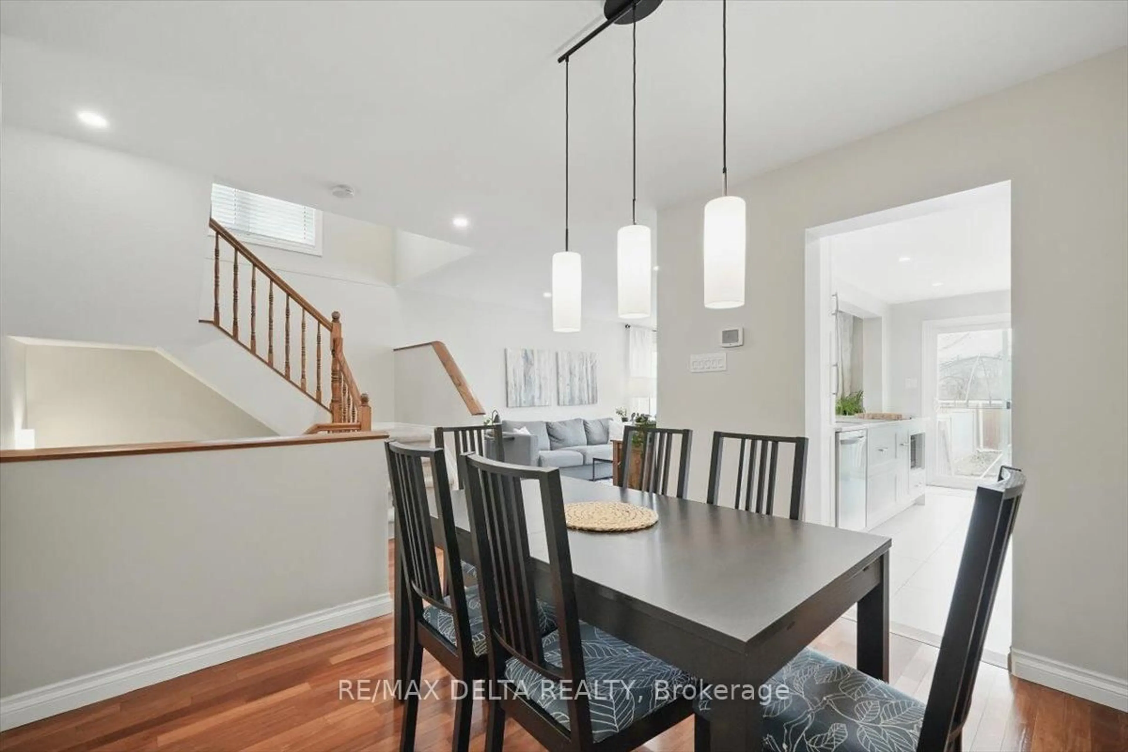 Dining room, unknown for 6065 Pineglade Cres, Ottawa Ontario K1W 1H1