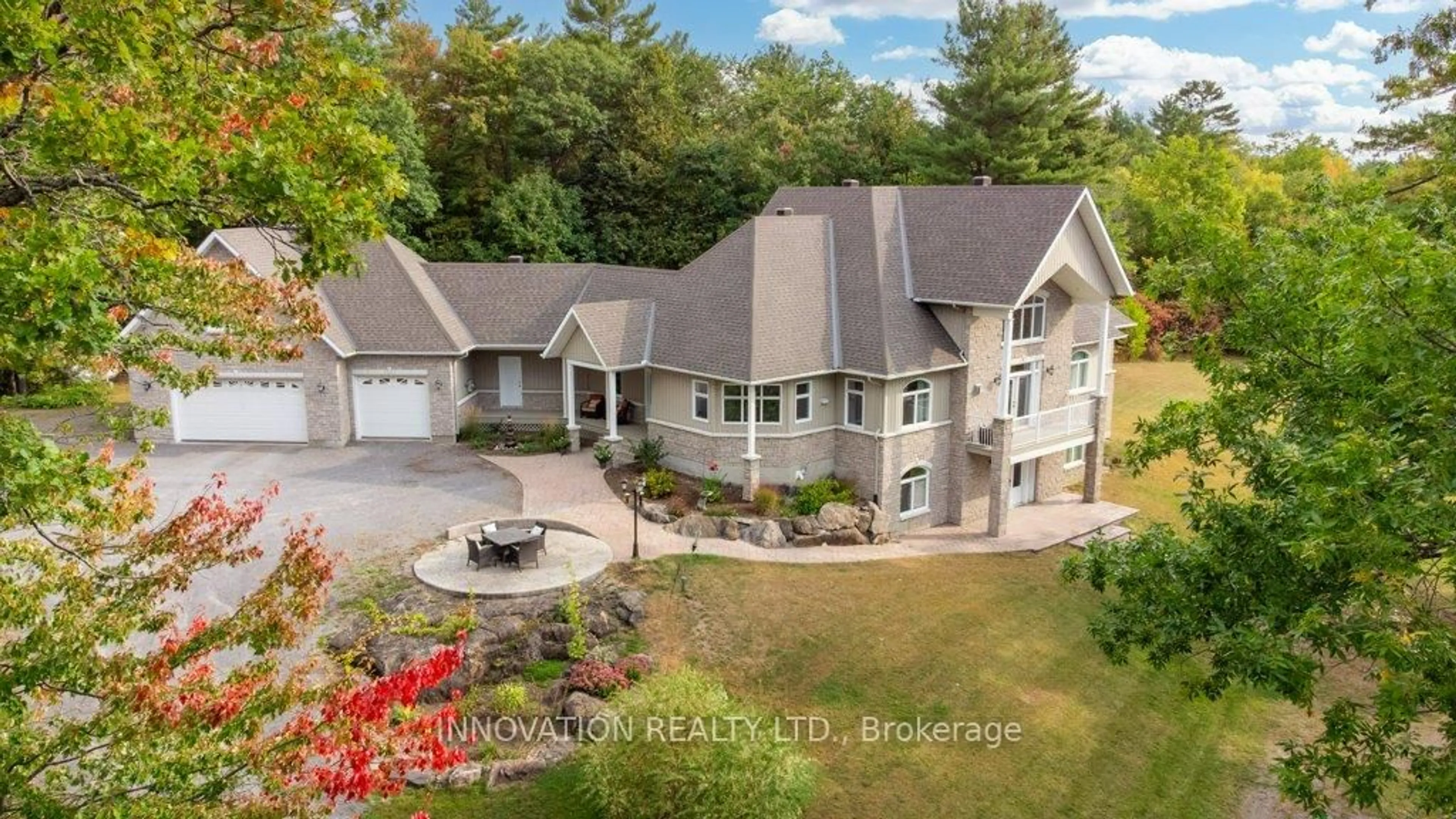 A pic from outside/outdoor area/front of a property/back of a property/a pic from drone, unknown for 4088 Carp Rd, Carp Ontario K0A 1L0