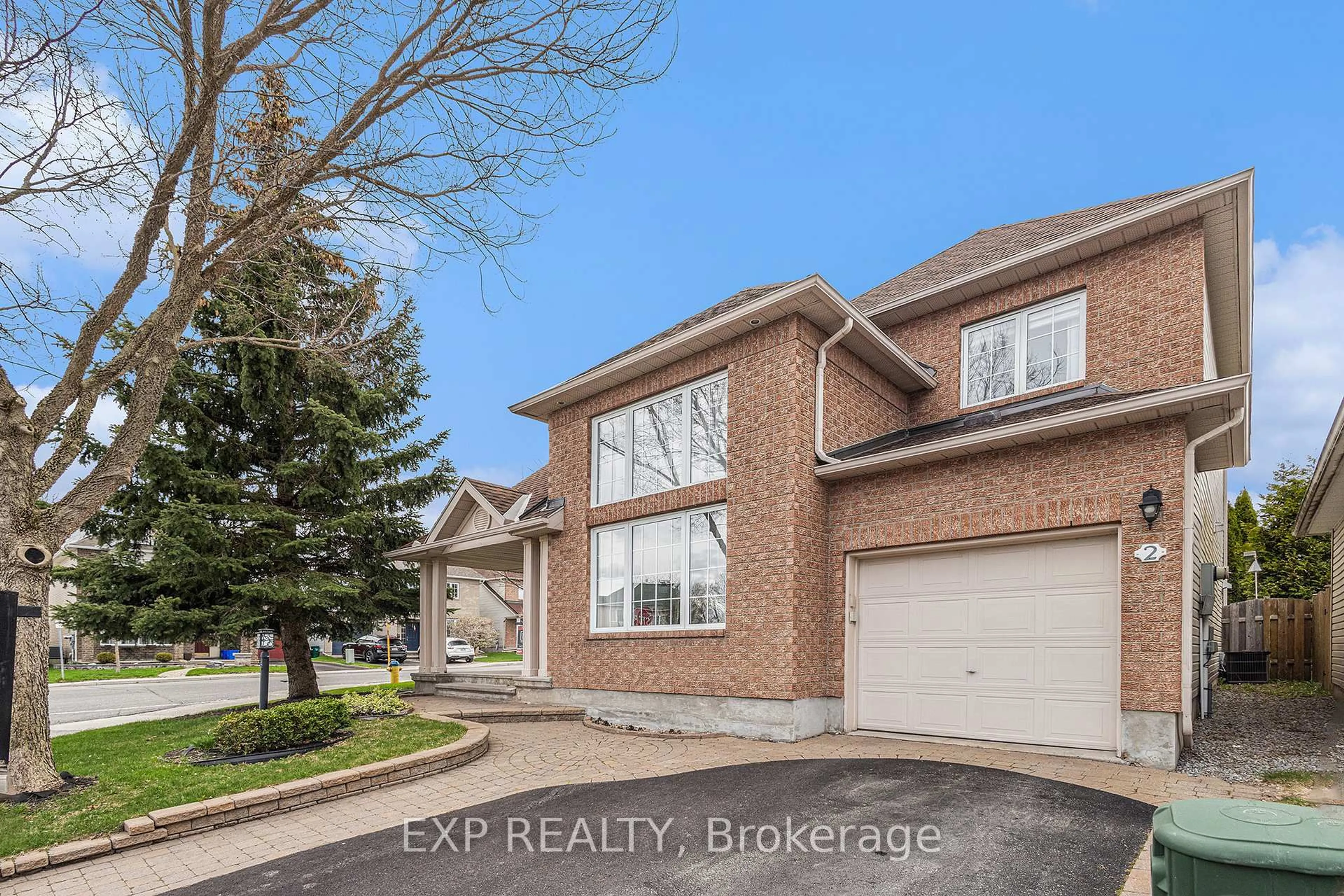 A pic from outside/outdoor area/front of a property/back of a property/a pic from drone, street for 2 Rossan St, Ottawa Ontario K2G 6R6