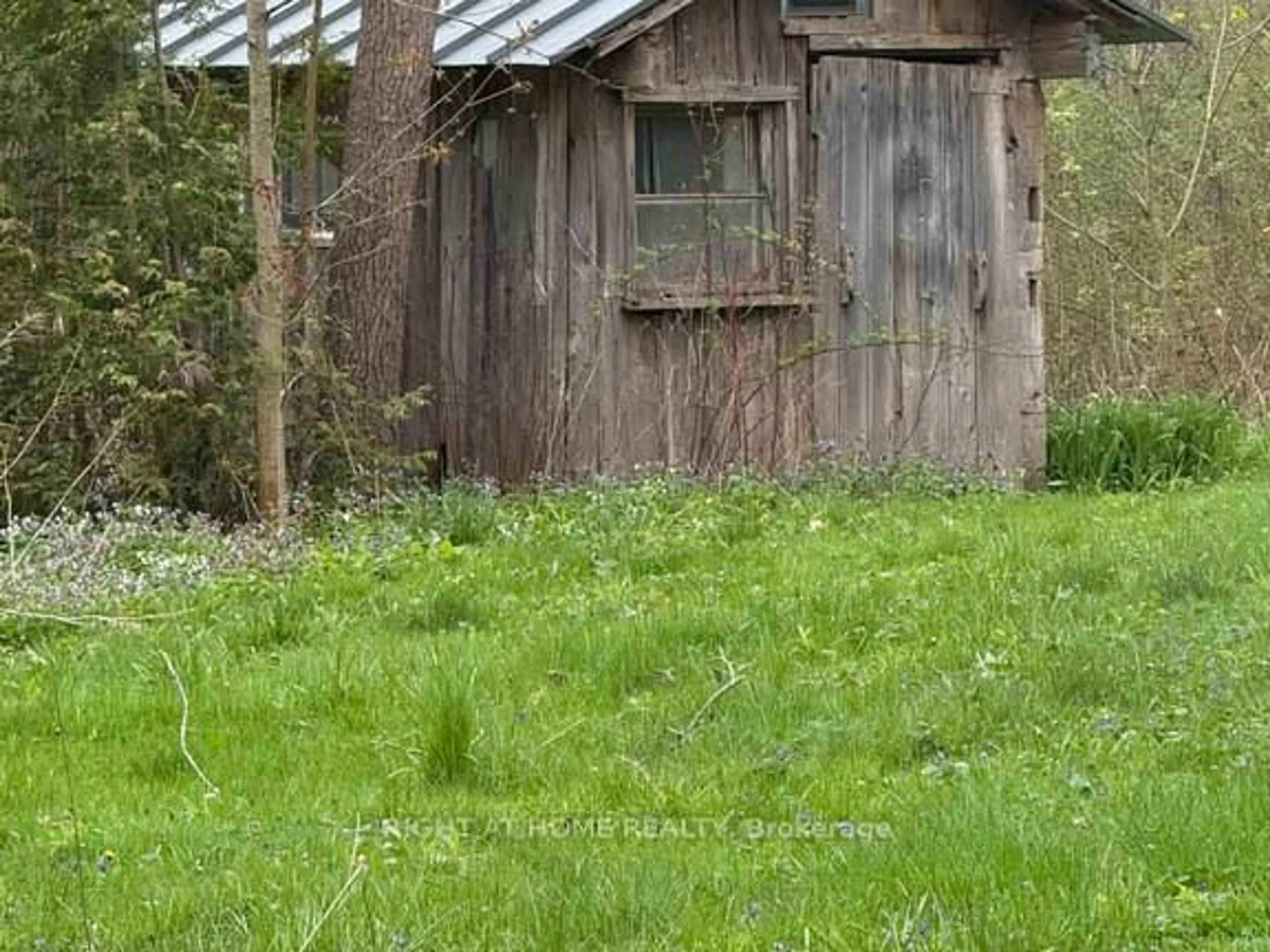 Shed for 144 Wellington St, Hamilton Ontario L0R 2H0