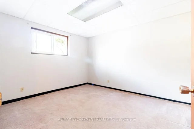 Additional property image - 16 Billington Cres
