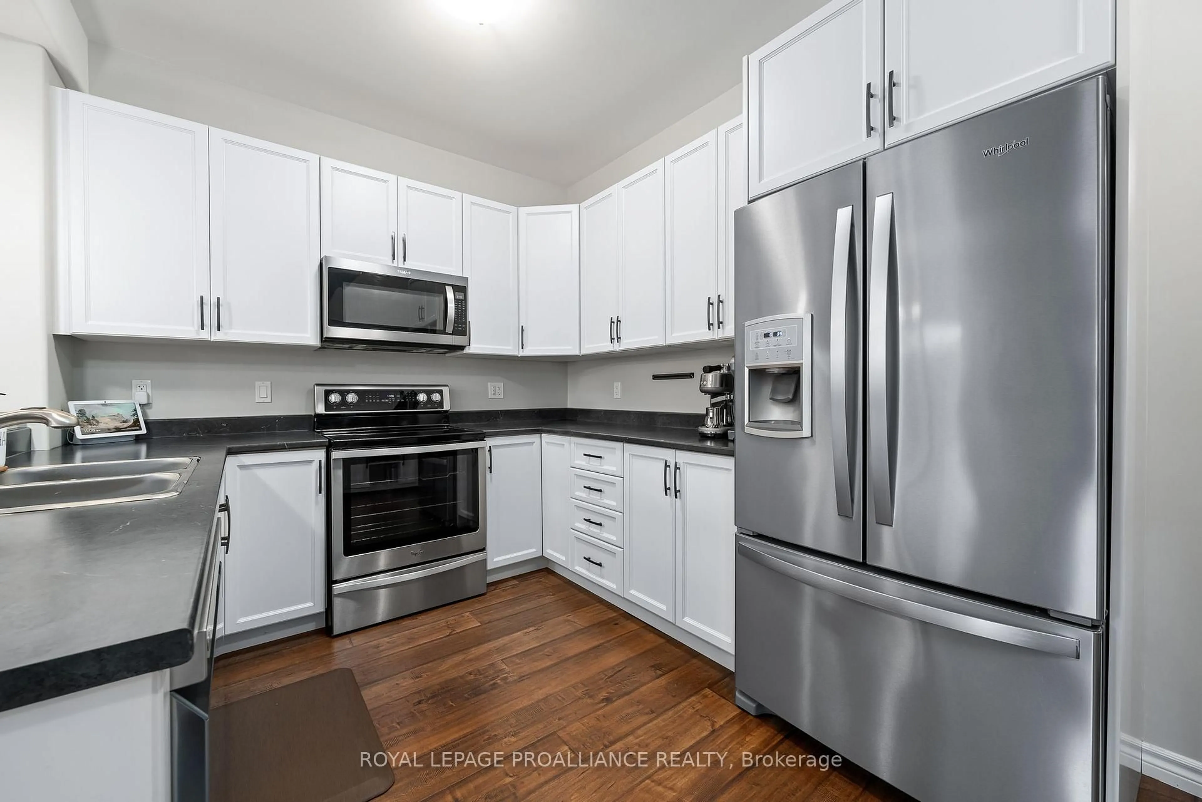 Standard kitchen, unknown for 58 Cottonwood Dr, Belleville Ontario K8N 0J2