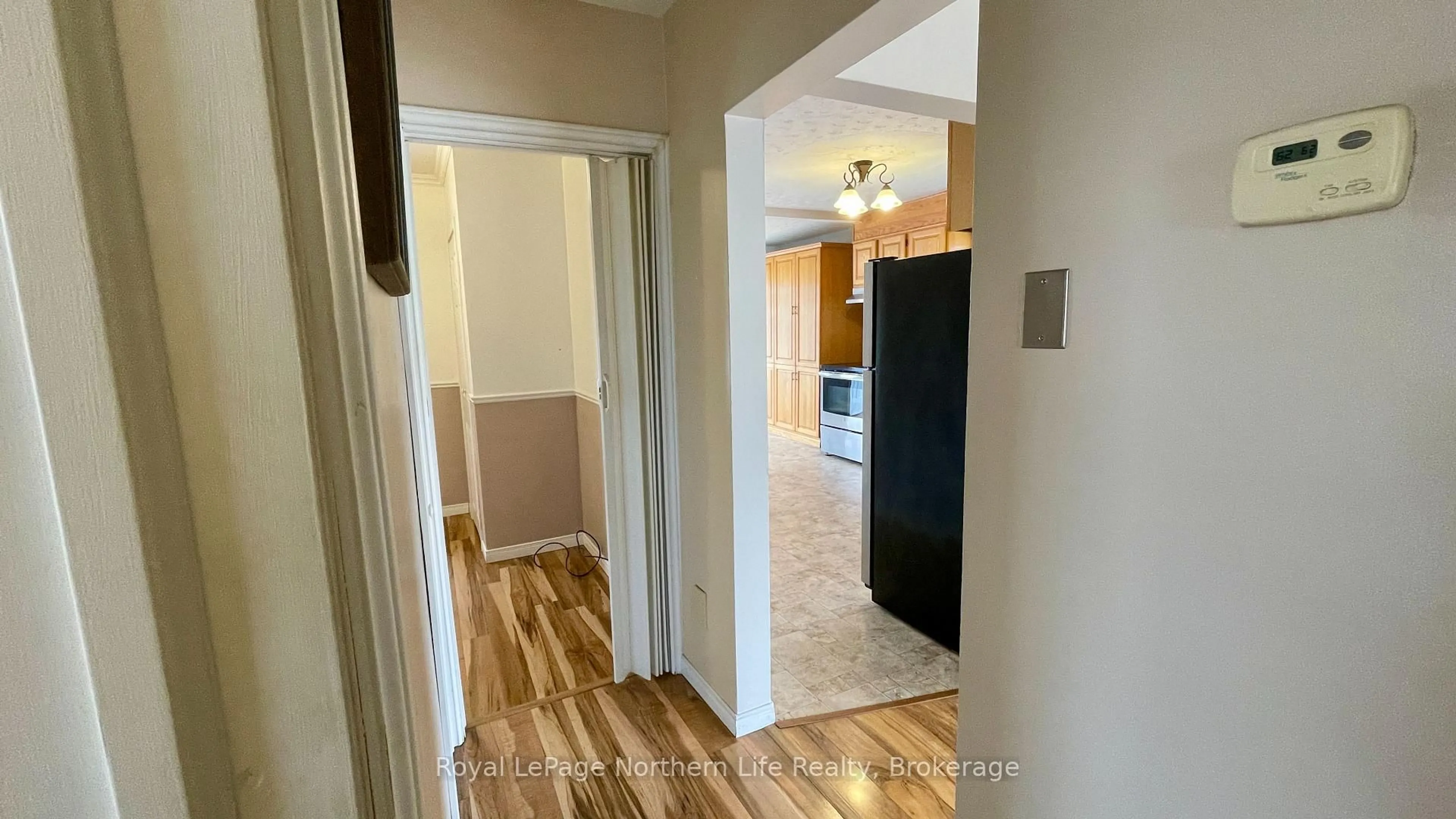 Indoor entryway for 1590 Cholette St, North Bay Ontario P1A 0A9