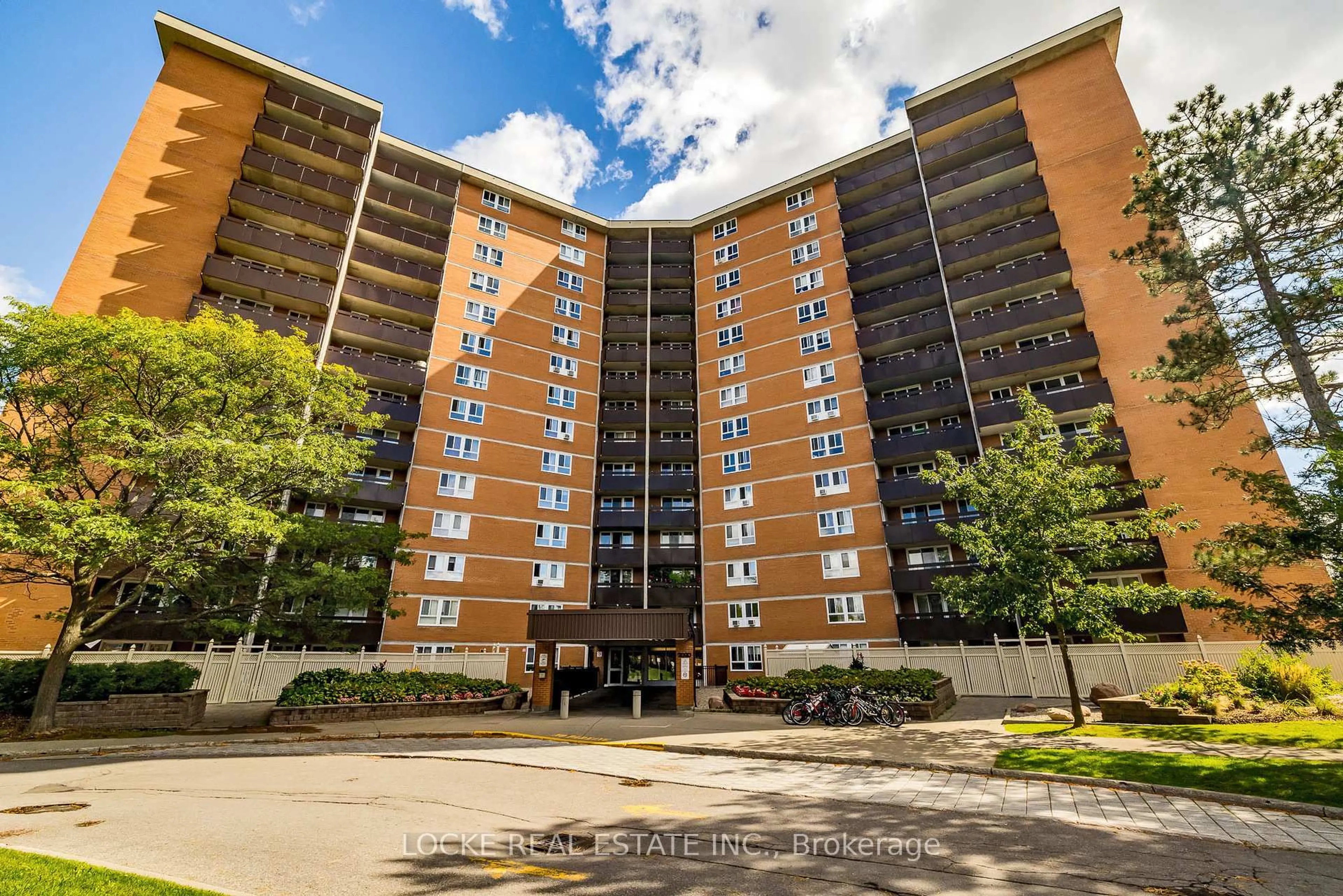 Unknown for 2020 Jasmine Cres #918, Ottawa Ontario K1J 8K5