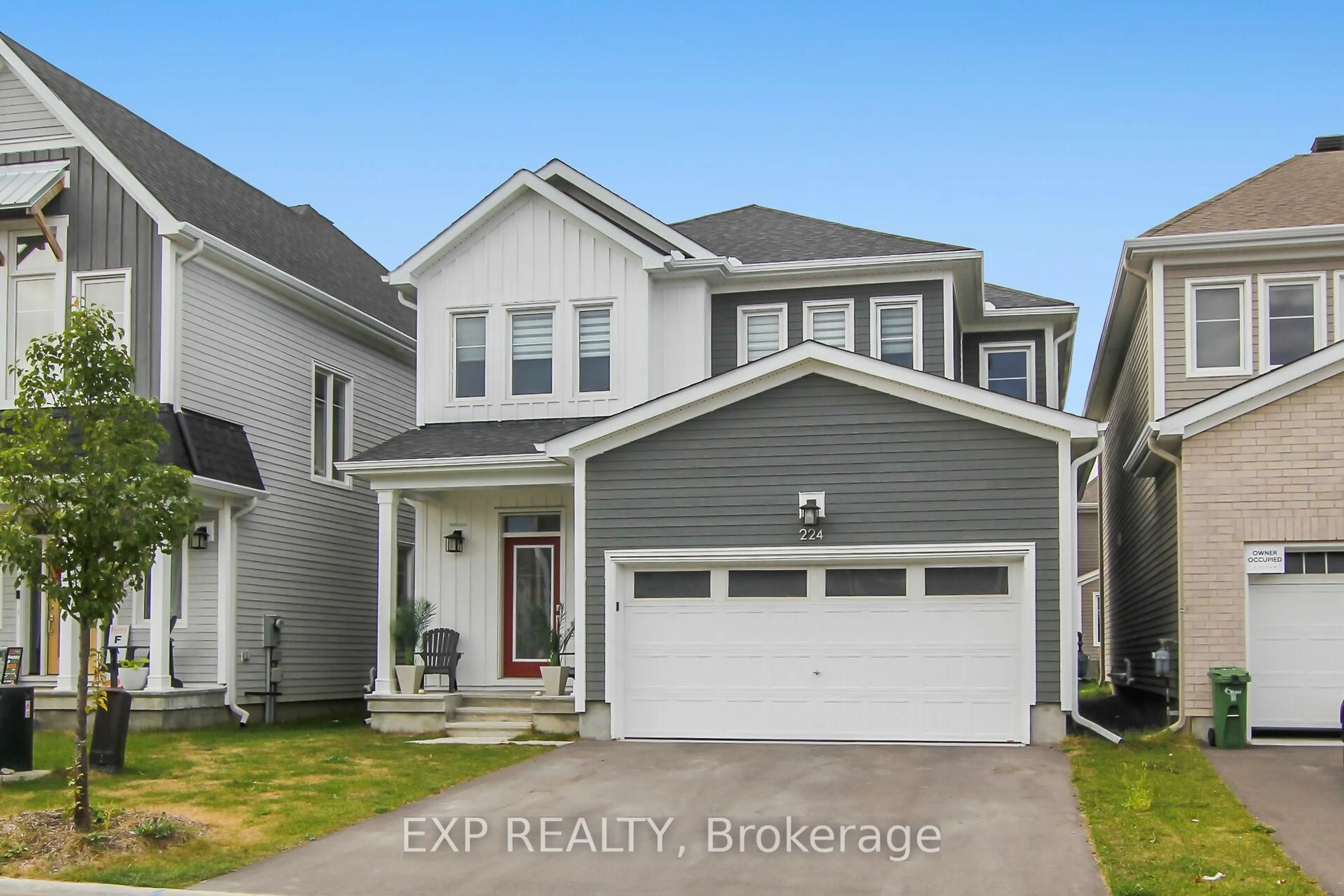 Home with vinyl exterior material, street for 224 Pursuit Terr, Richmond Ontario K0A 2Z0