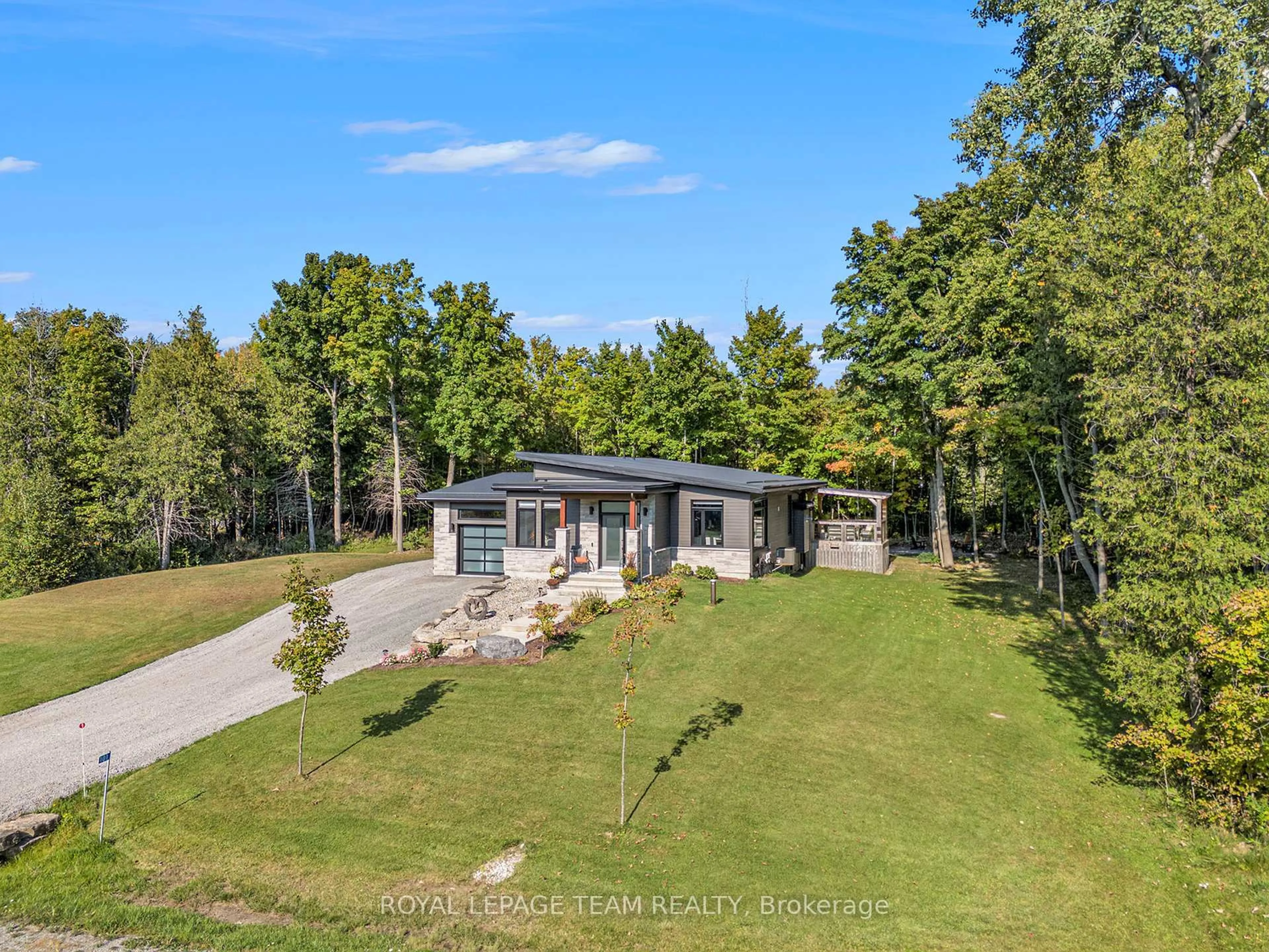 A pic from outside/outdoor area/front of a property/back of a property/a pic from drone, water/lake/river/ocean view for 101 BROOKBERRY Cres, North Grenville Ontario K0G 1J0