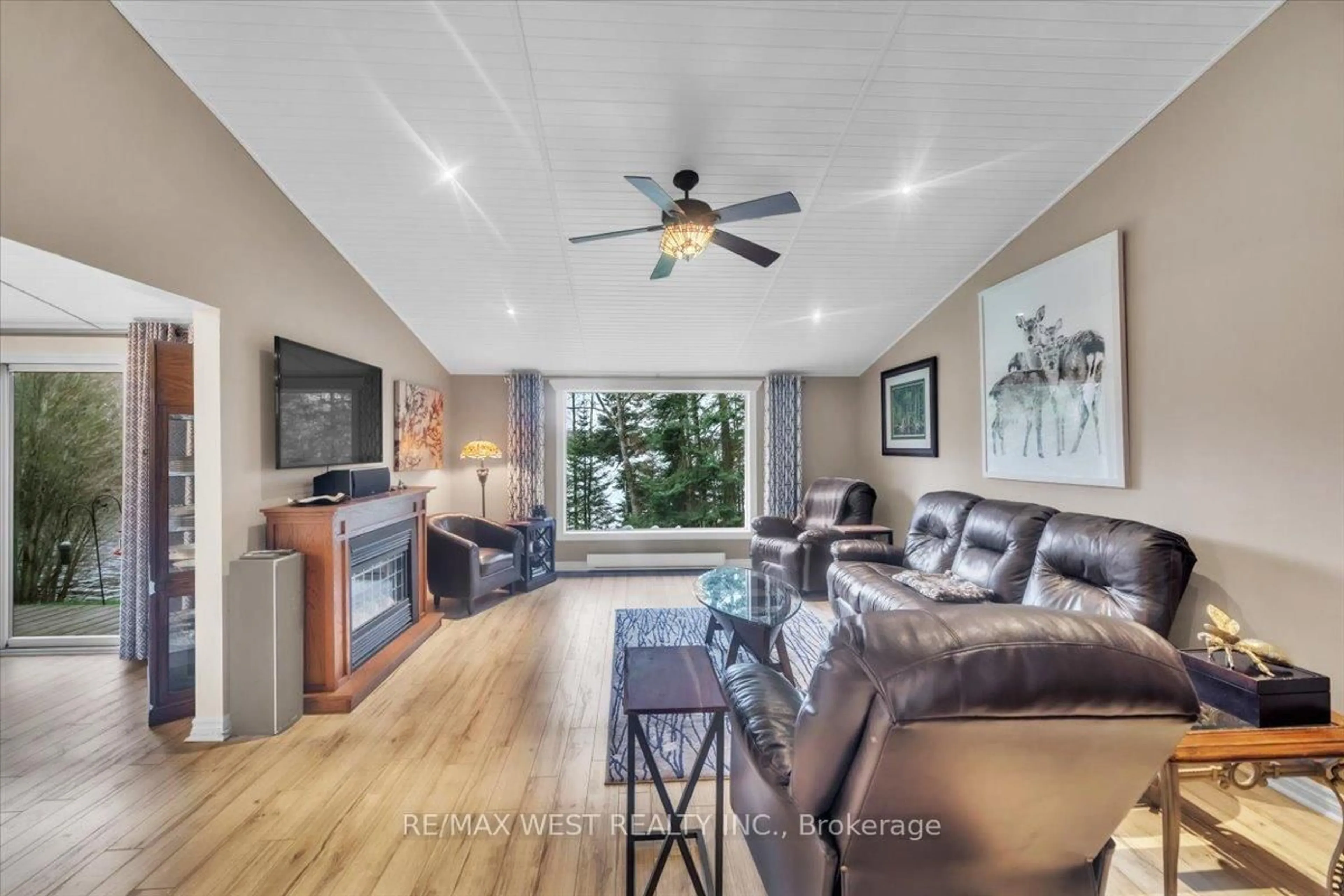 Living room with furniture, unknown for 1017 Rays Lane, Minden Hills Ontario K0M 2K0