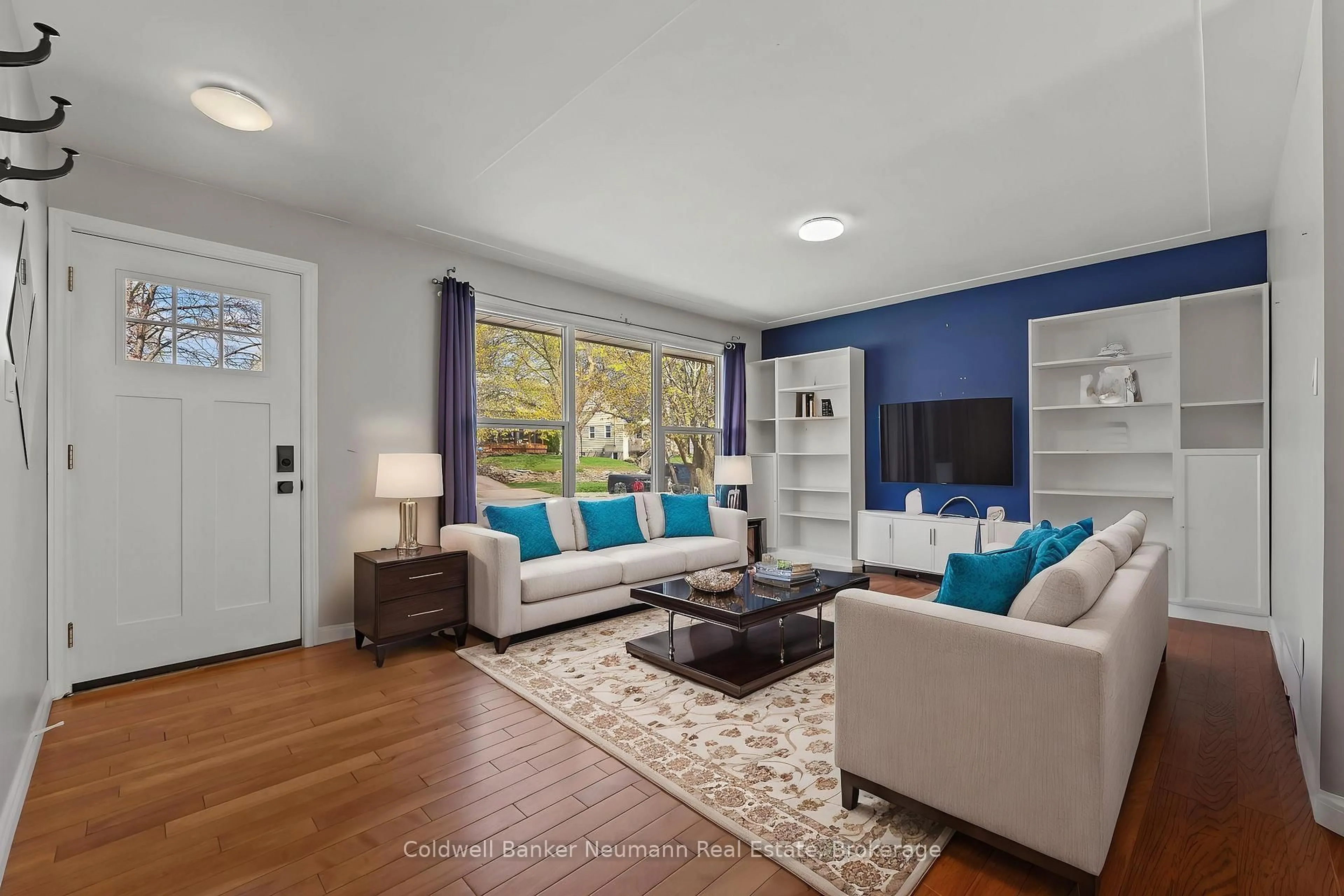 Living room with furniture, unknown for 56 Ridgewood Ave, Guelph Ontario N1H 6C5