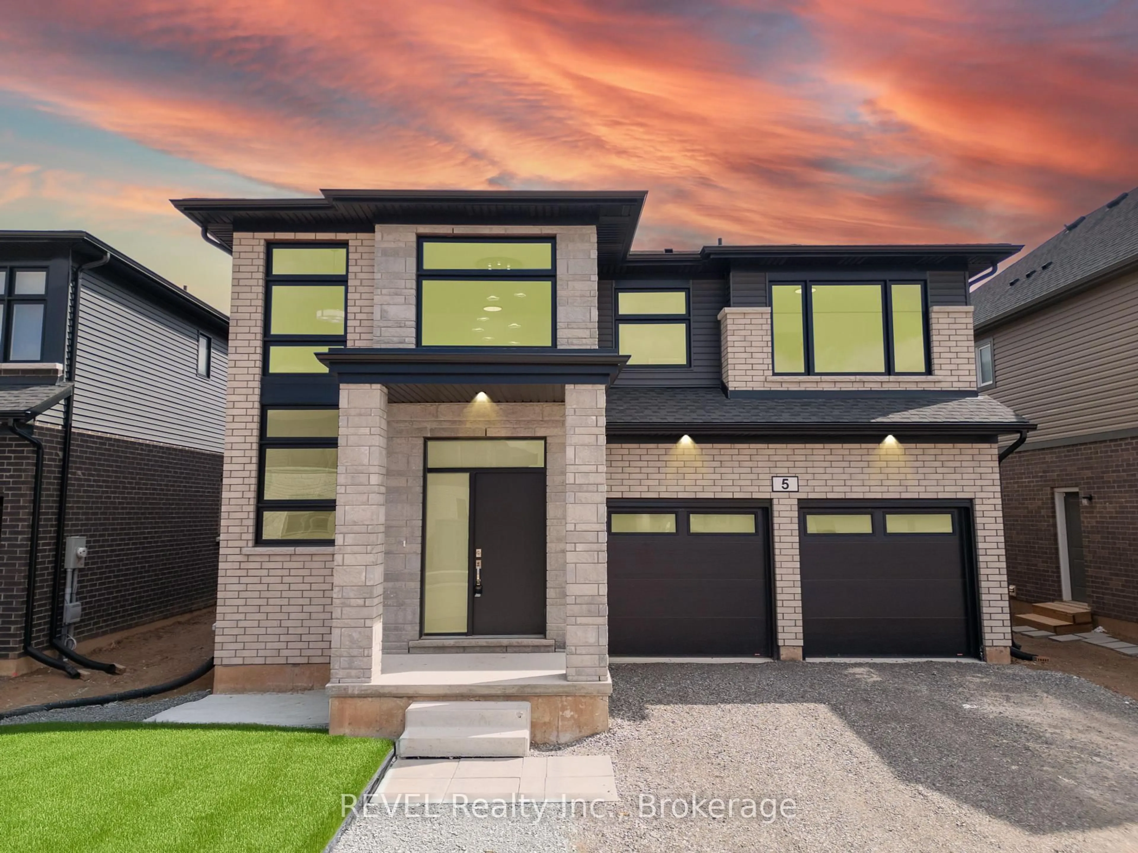 Home with brick exterior material, street for 5 SAMUEL Ave, Pelham Ontario L0S 1E1