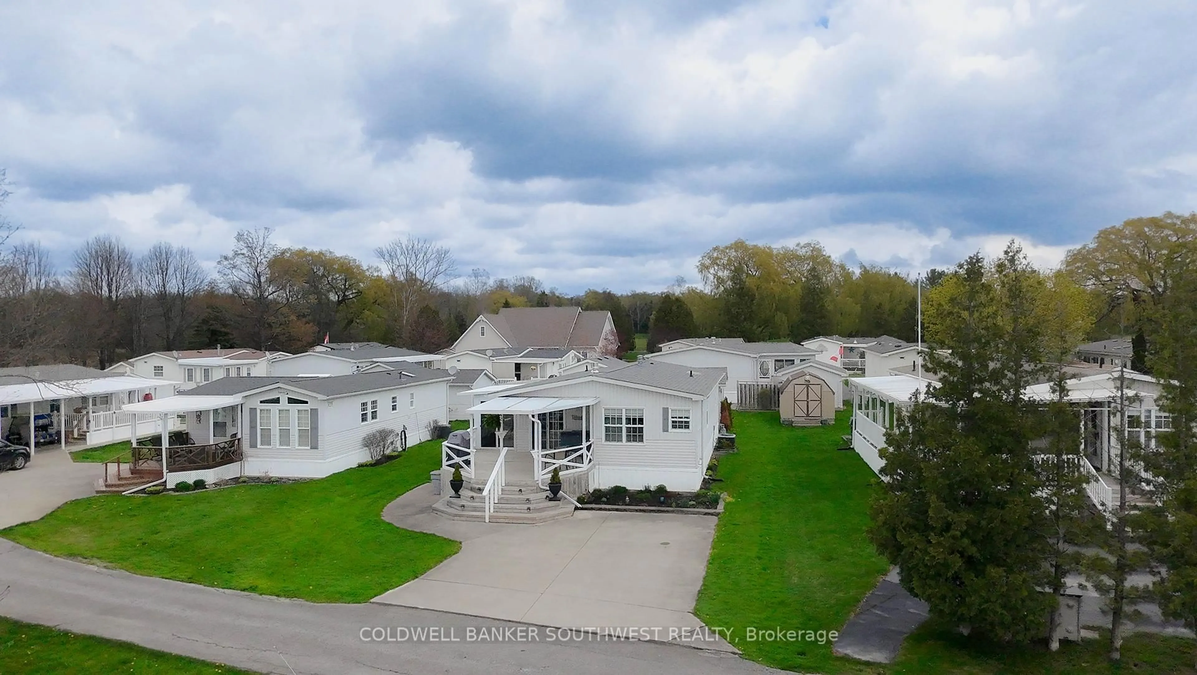 A pic from outside/outdoor area/front of a property/back of a property/a pic from drone, street for 142 Sandbagger Cres, Bluewater Ontario N0M 1G0