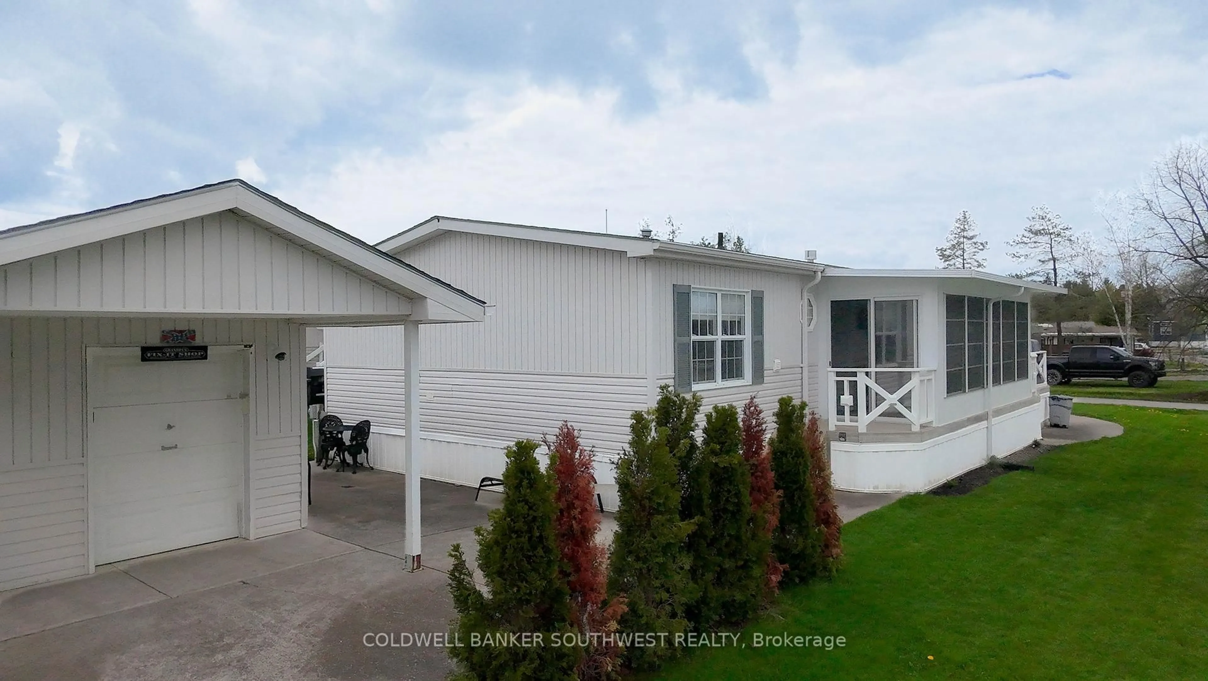 Home with vinyl exterior material, street for 142 Sandbagger Cres, Bluewater Ontario N0M 1G0