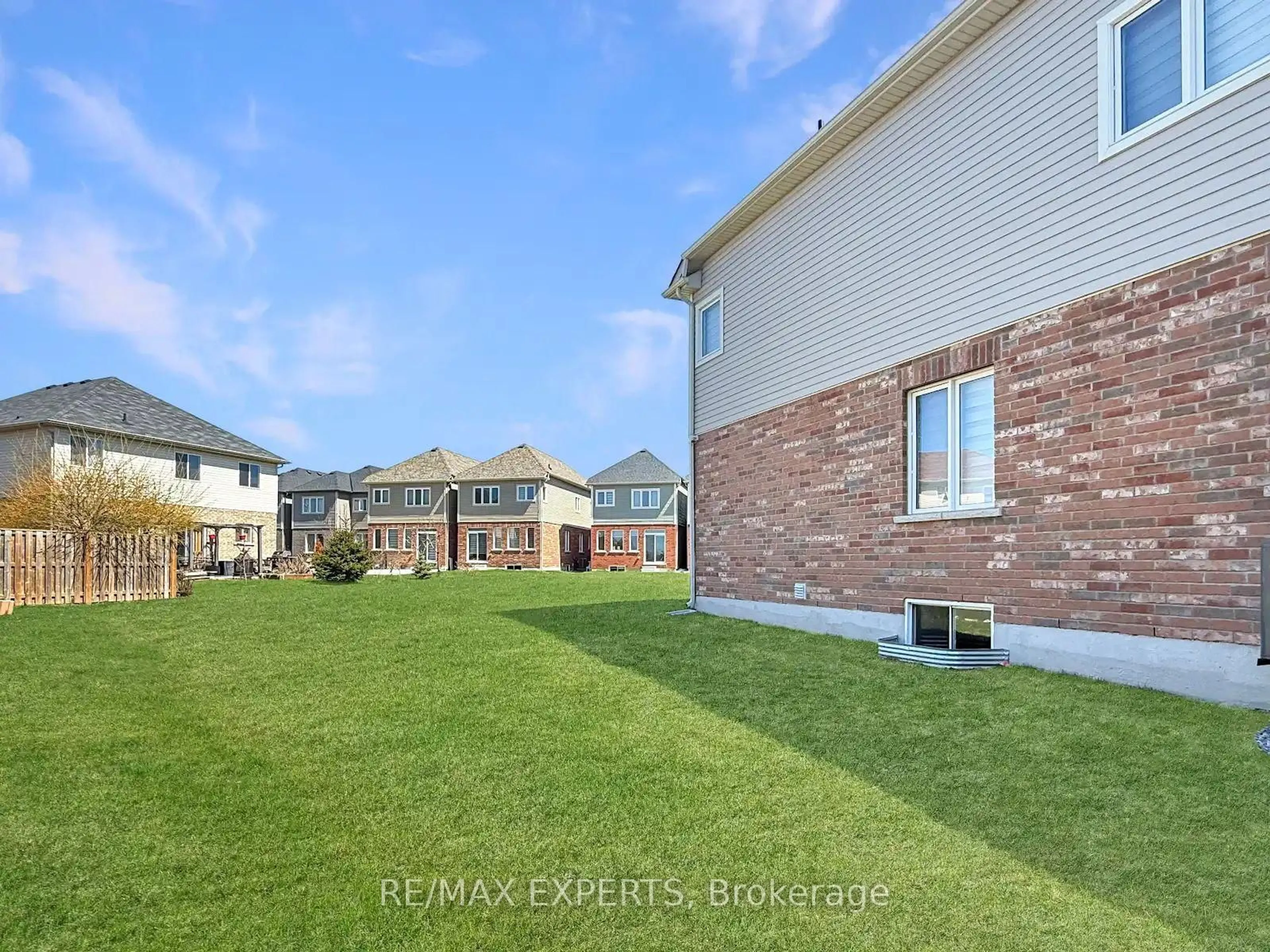 Unknown for 9256 Griffon St, Niagara Falls Ontario L2G 3R6