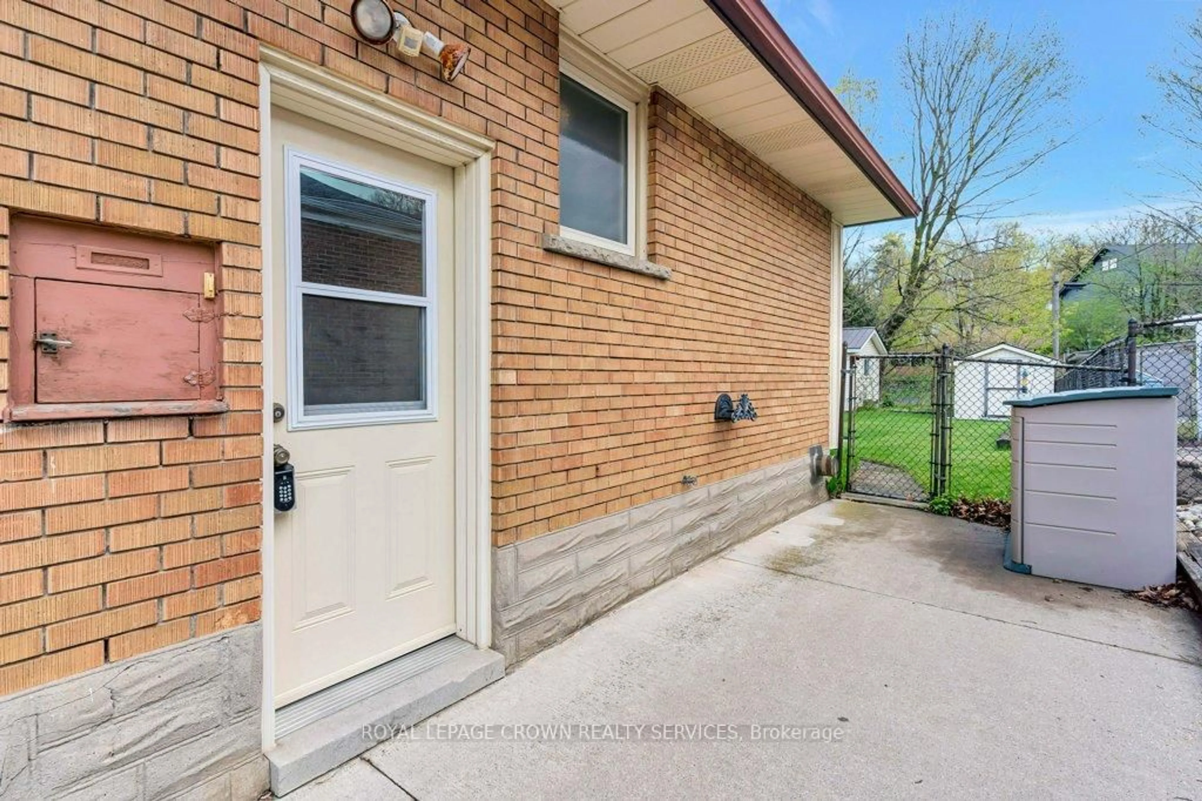 Unknown for 161 Winston Blvd, Cambridge Ontario N3C 1M1