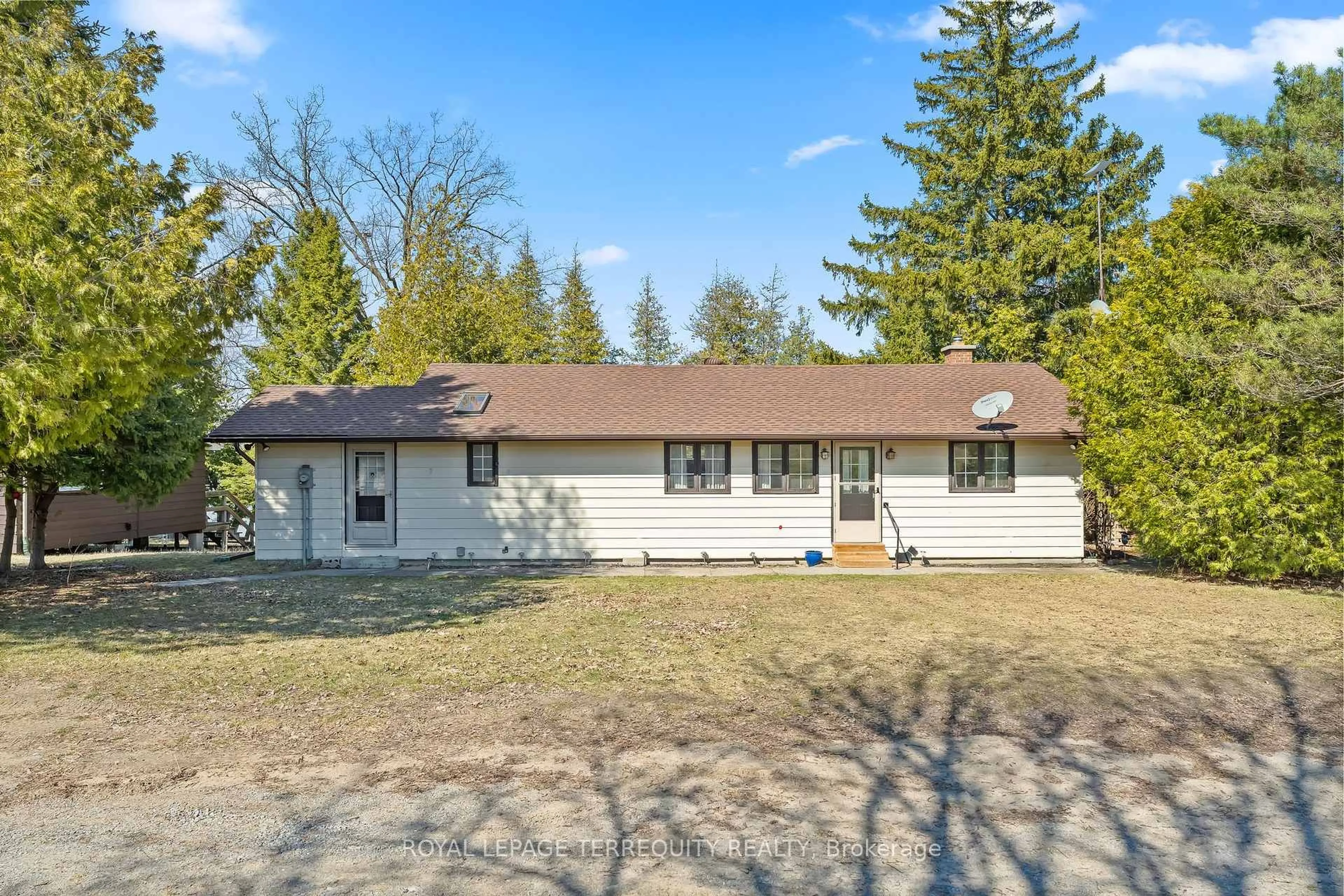 A pic from outside/outdoor area/front of a property/back of a property/a pic from drone, street for 137 Lake Rd, Cramahe Ontario K0K 1S0