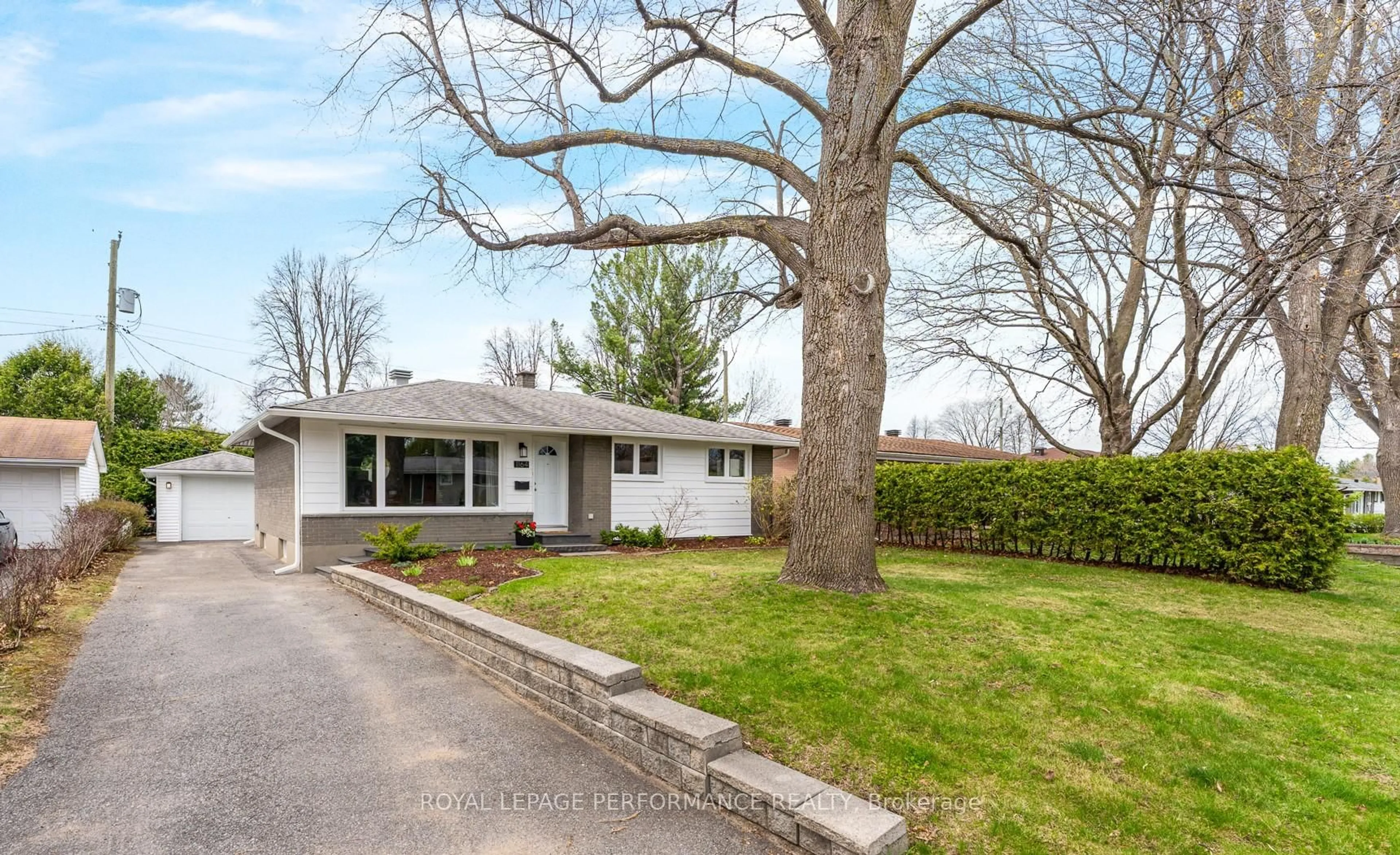 Home with vinyl exterior material, street for 1164 Maybank St, Ottawa Ontario K2C 2W6