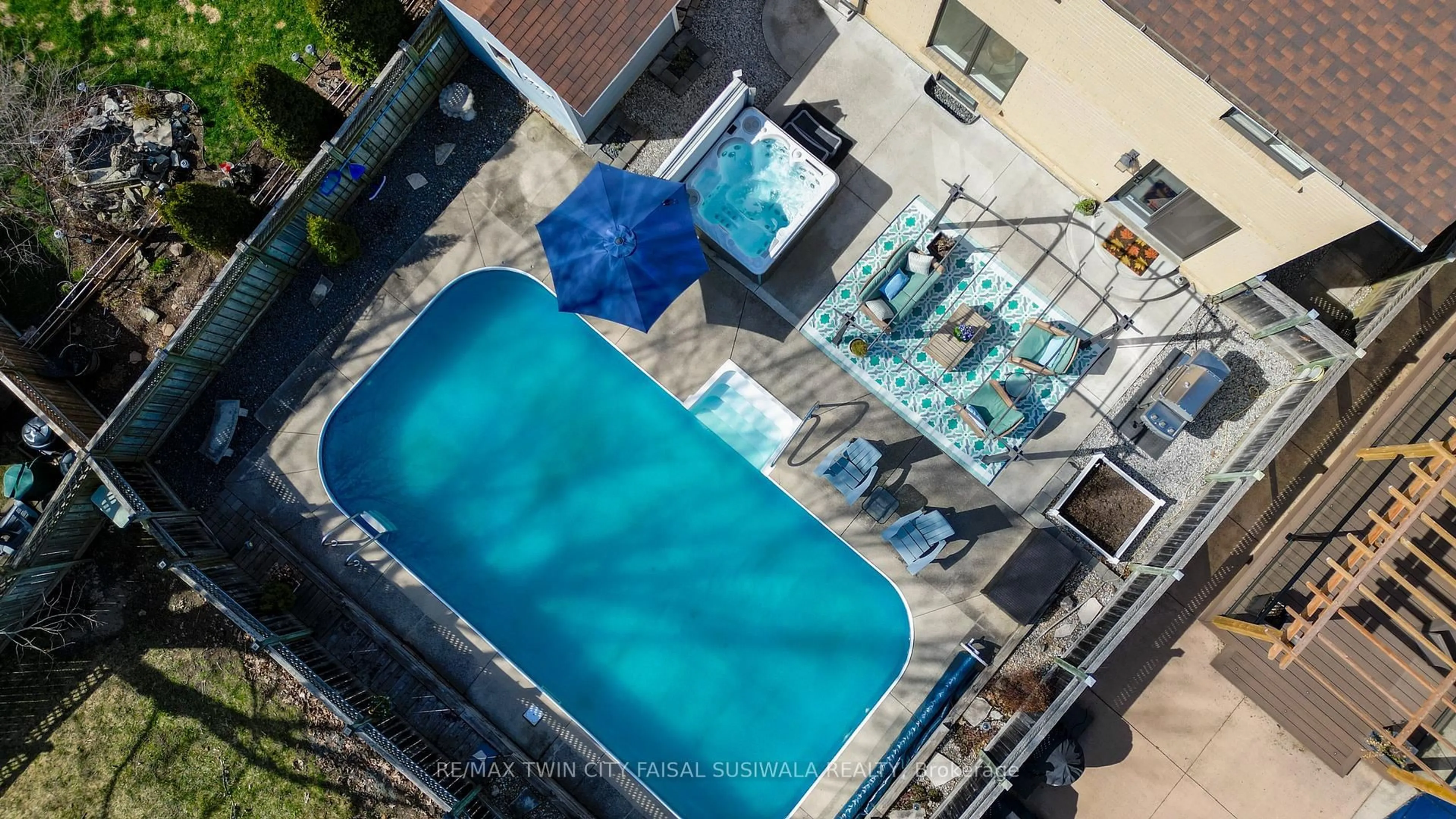 Pool for 53 Cowan Blvd, Cambridge Ontario N1T 1E6
