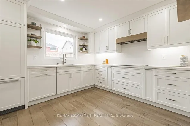 Additional property image - 6 Windmill Pl