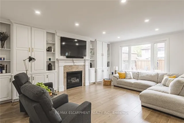 Additional property image - 6 Windmill Pl