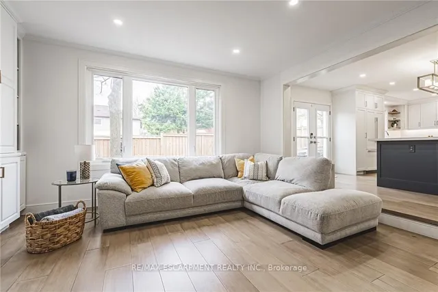 Additional property image - 6 Windmill Pl