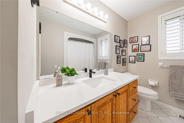 Additional property image - 6 Windmill Pl