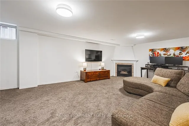 Additional property image - 6 Windmill Pl