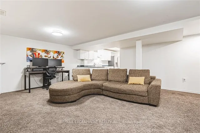 Additional property image - 6 Windmill Pl